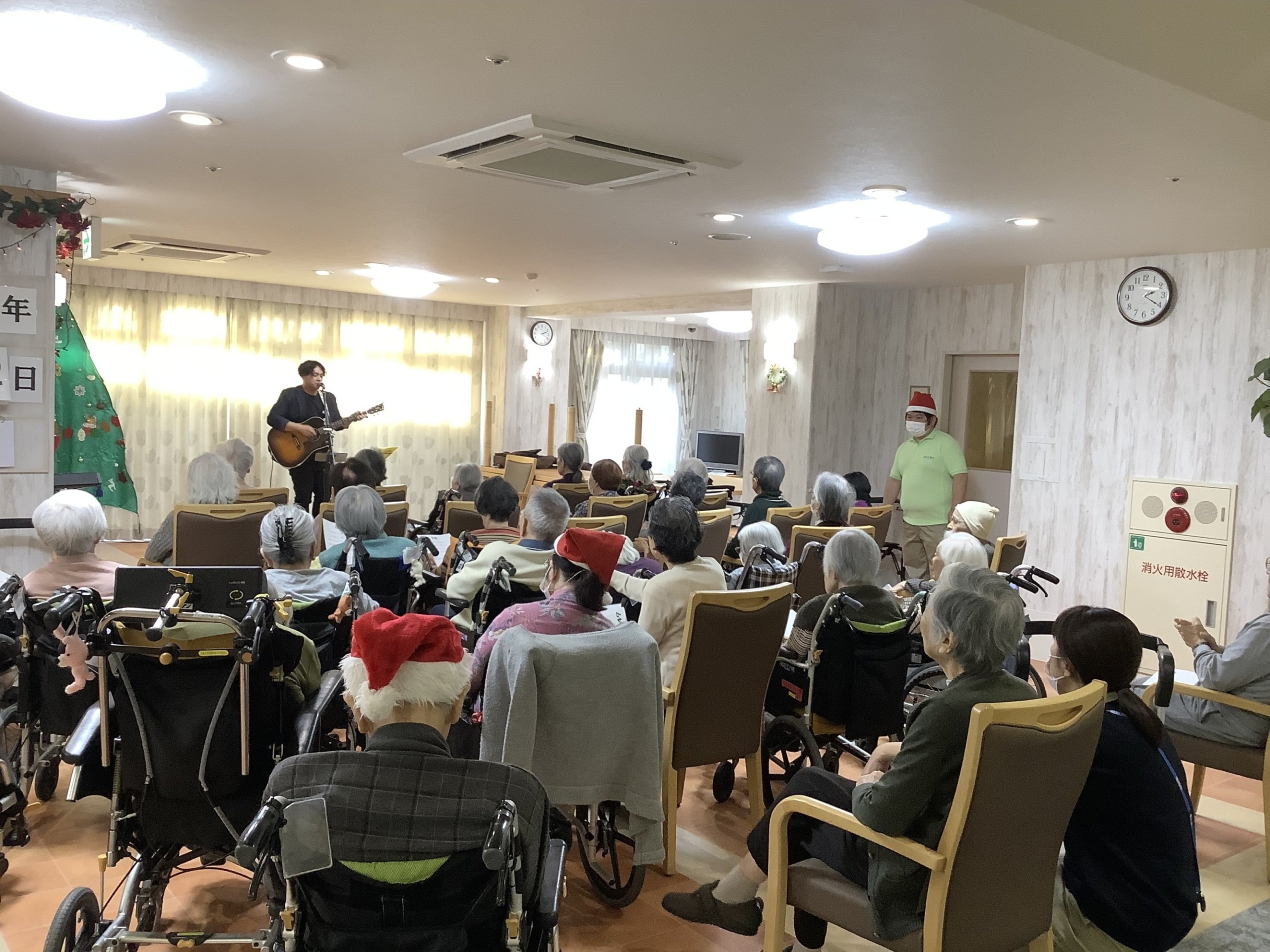 クリスマス会-2　ニチイホーム三鷹Ⅱ番館