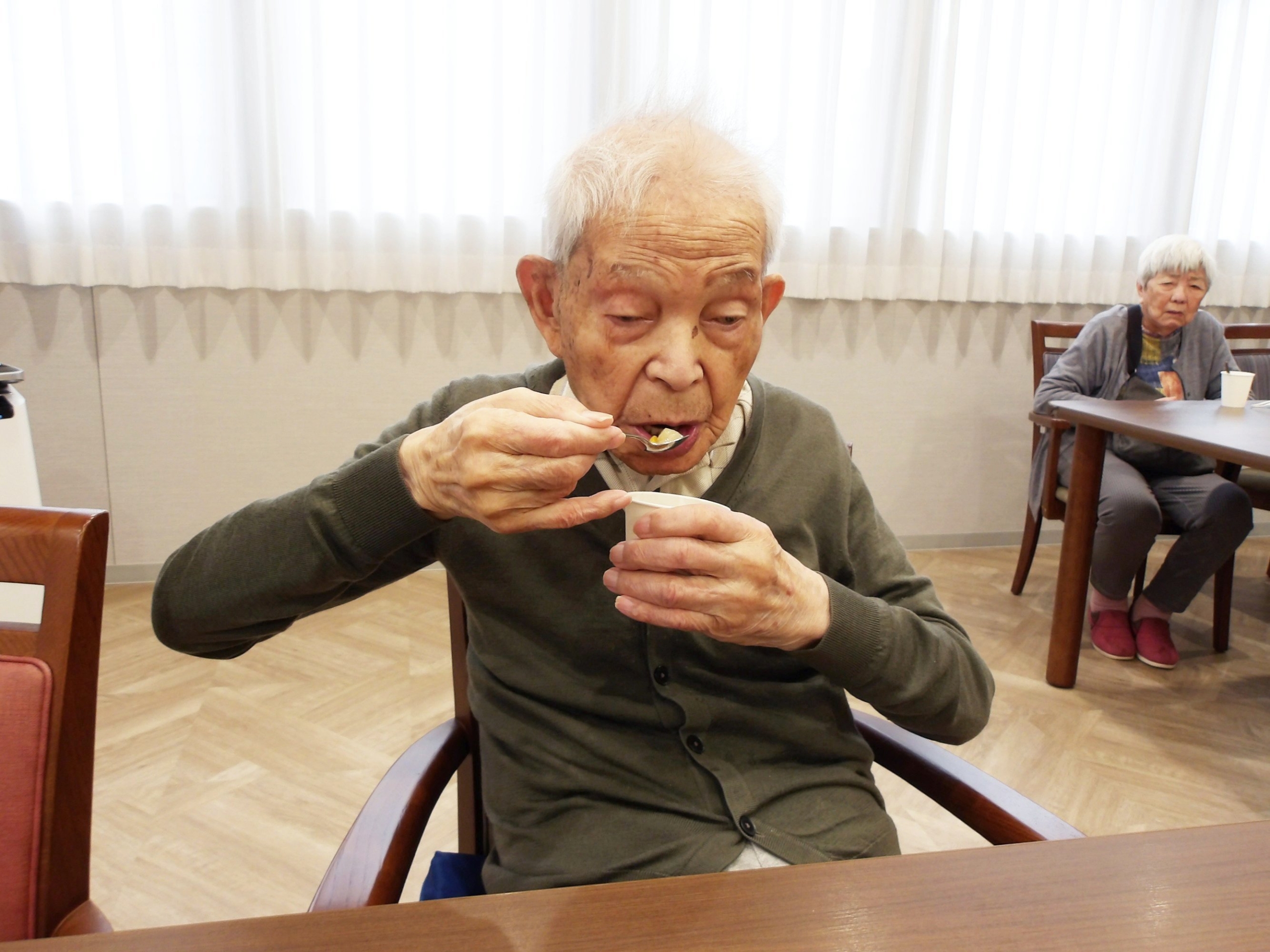 フルーツお汁粉-4　ニチイホーム野方