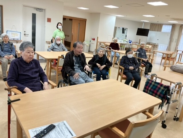 ライブで体操　ニチイメゾン栗東