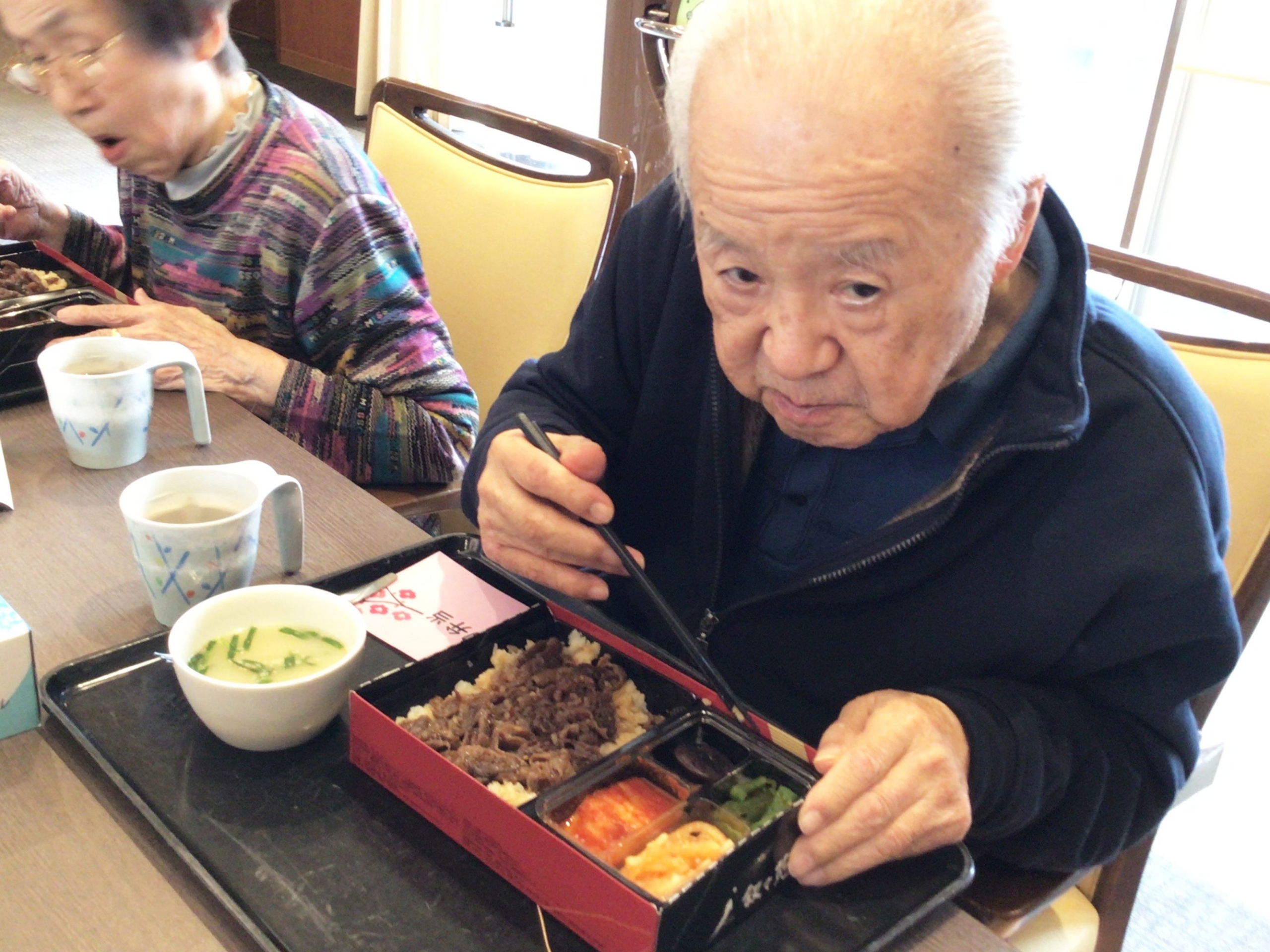 出前で焼き肉弁当-1　ニチイホーム江戸川