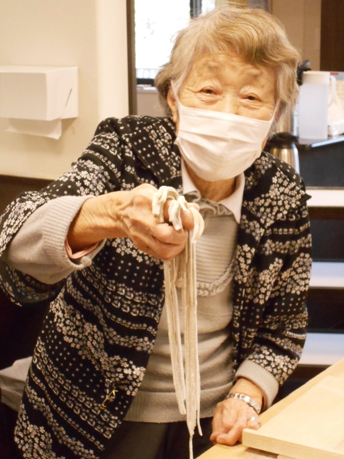 蕎麦打ち-4　ニチイホーム江古田の杜