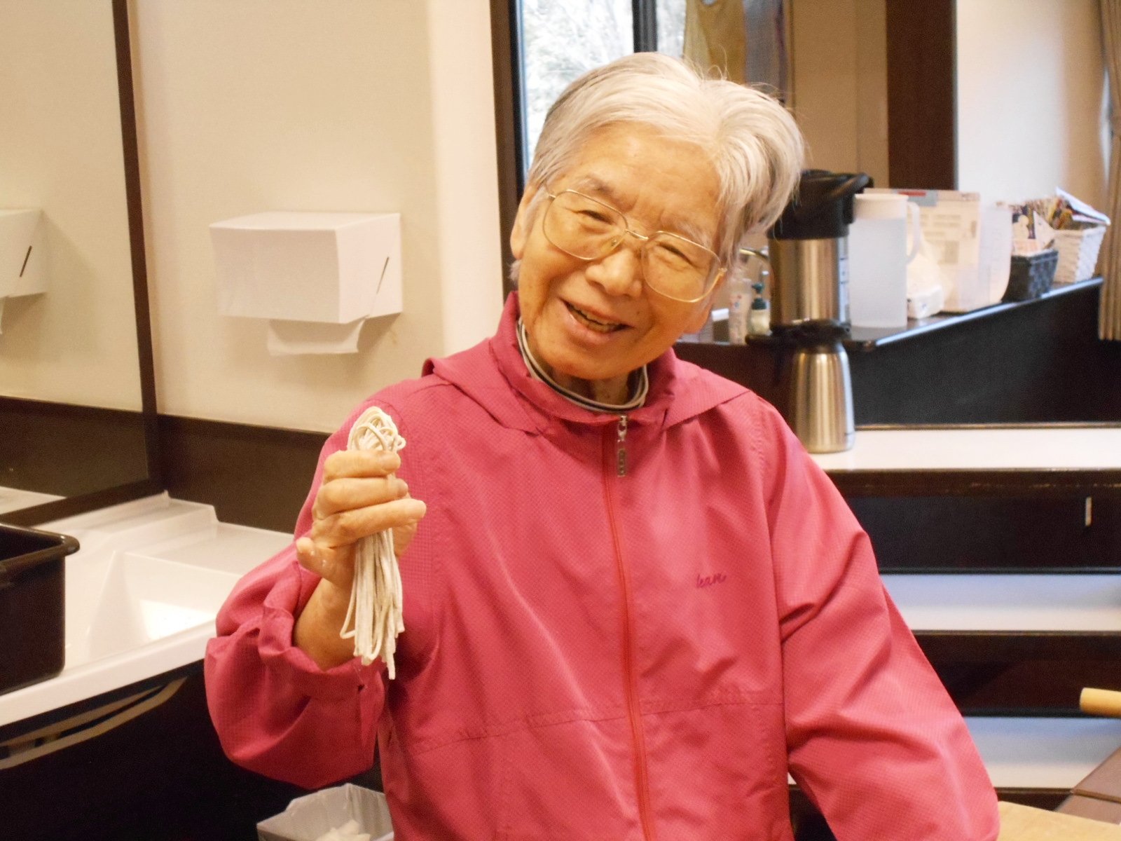 蕎麦打ち-5　ニチイホーム江古田の杜