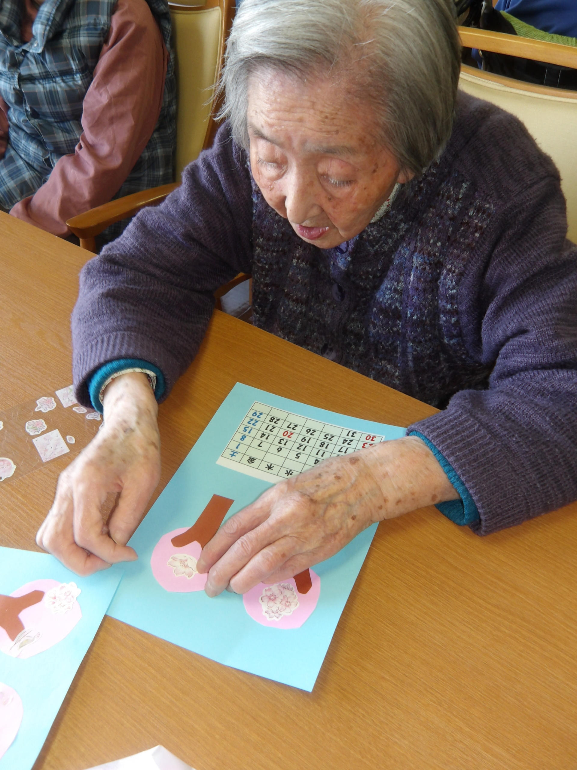 カレンダー作り-1　ニチイホーム東府中
