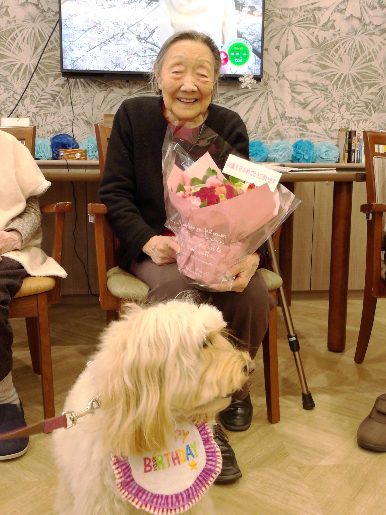 セラピー犬アミのお誕生日会-6　ニチイホーム野方