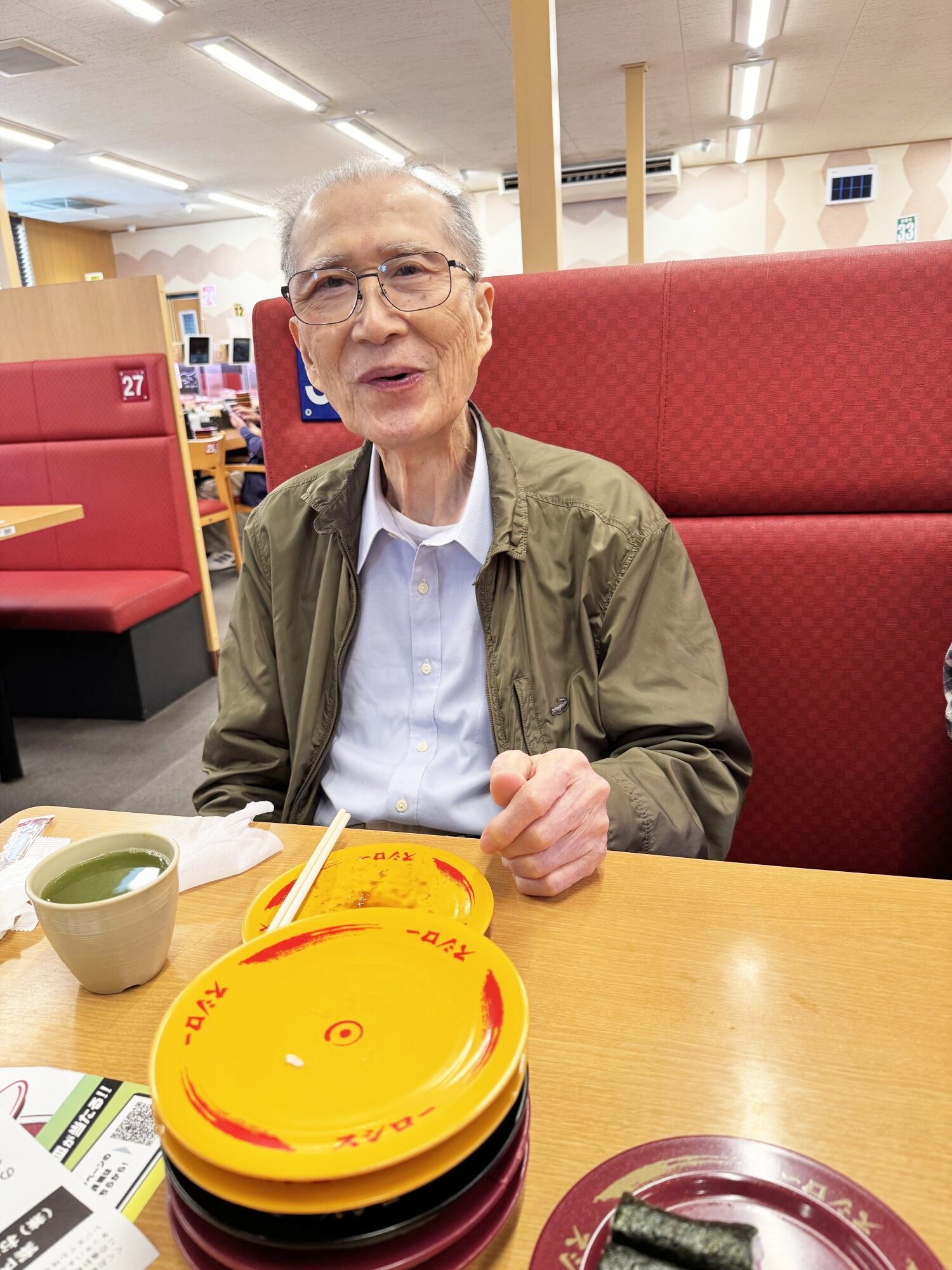 外食（回転寿司）-1　ニチイホームたまプラーザ