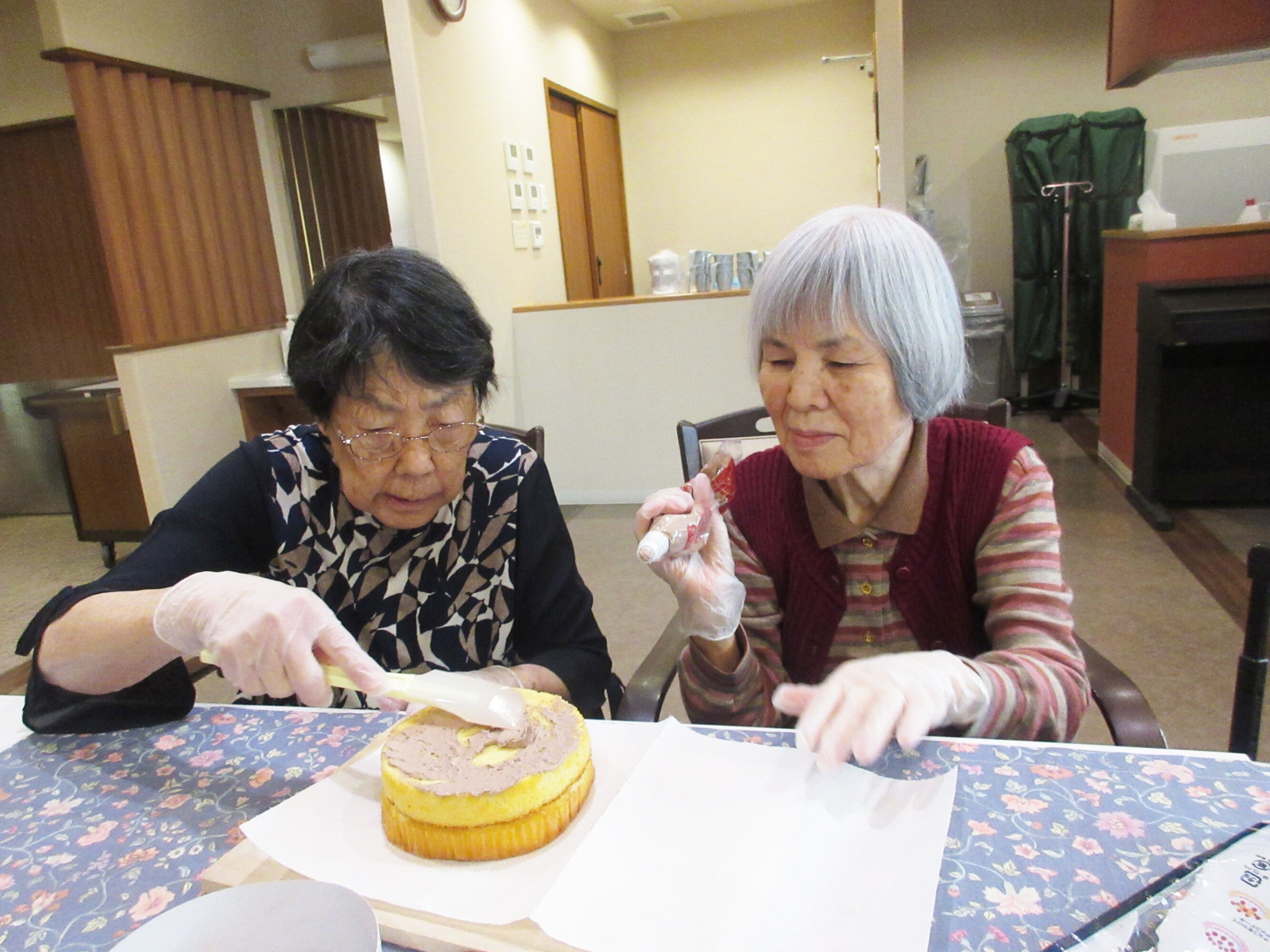 チョコレートケーキ作り-2　ニチイホーム用賀