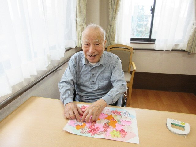 桜の貼り絵-2　ニチイホーム千歳船橋