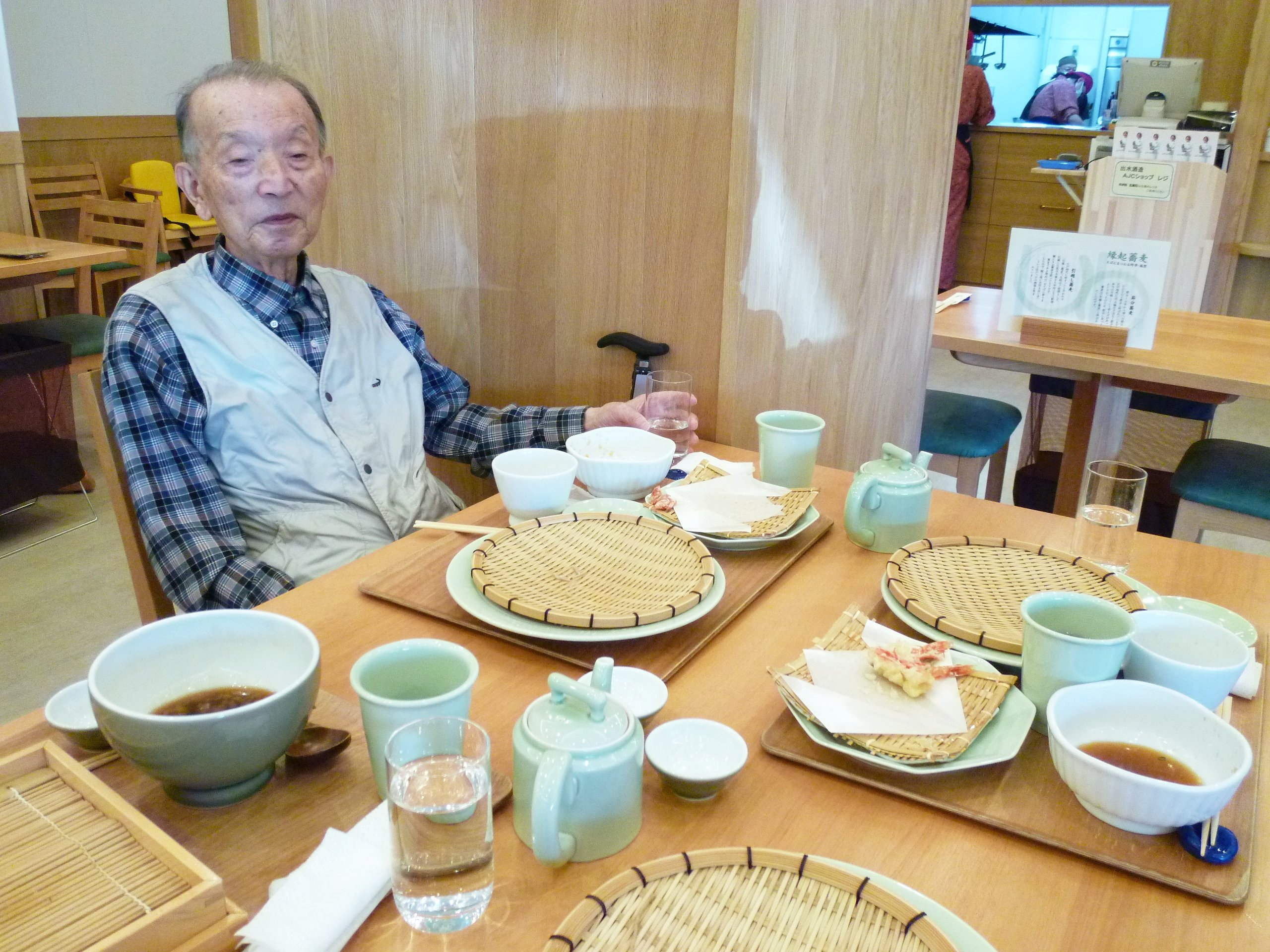 手打ち十割そばを満喫-1　ニチイホーム東船橋