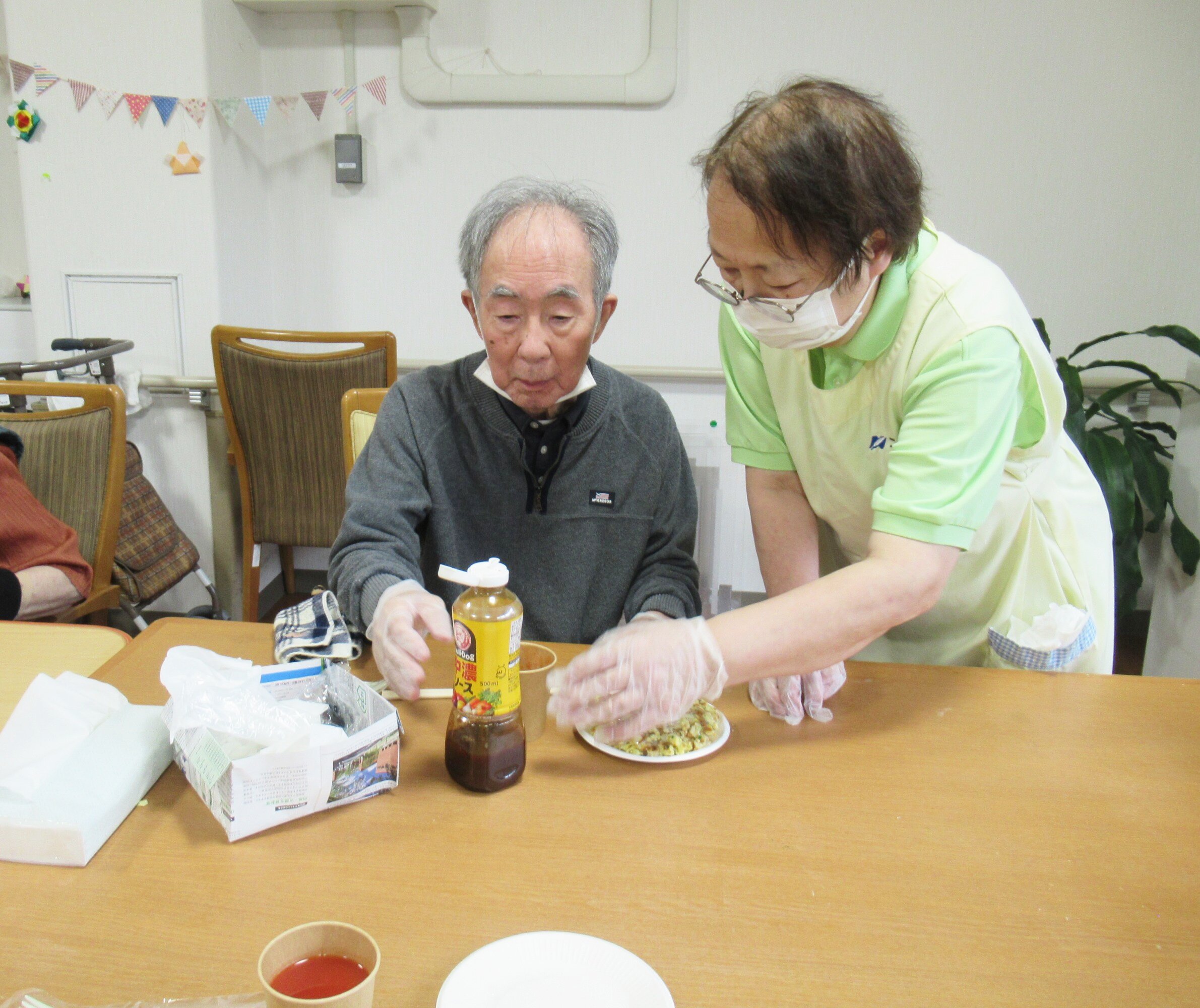 お好み焼き作り-5　ニチイホーム柿生