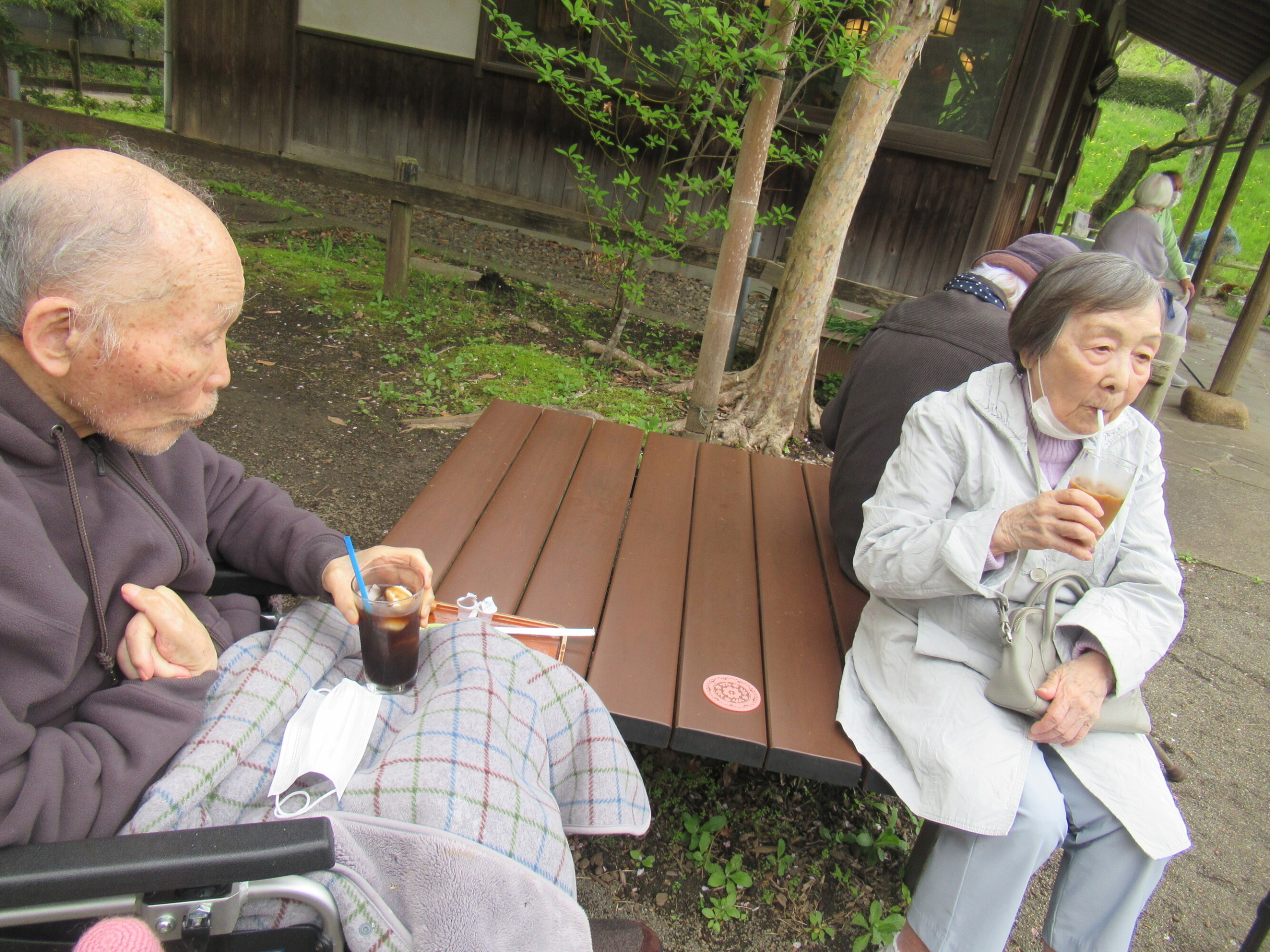 リス園遠足-6　ニチイホーム柿生