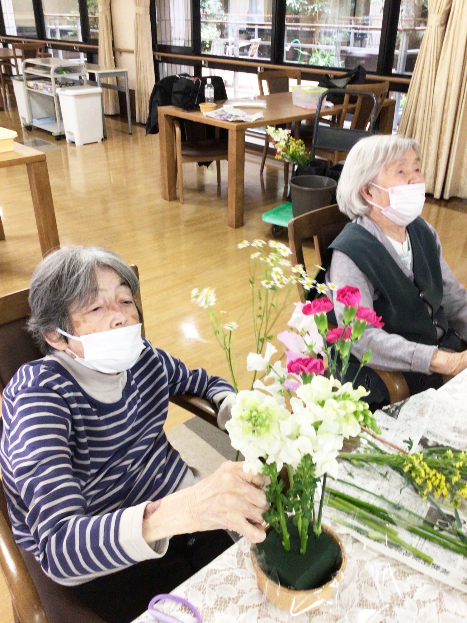 フラワーアレンジメント-4　ニチイホーム中野南台