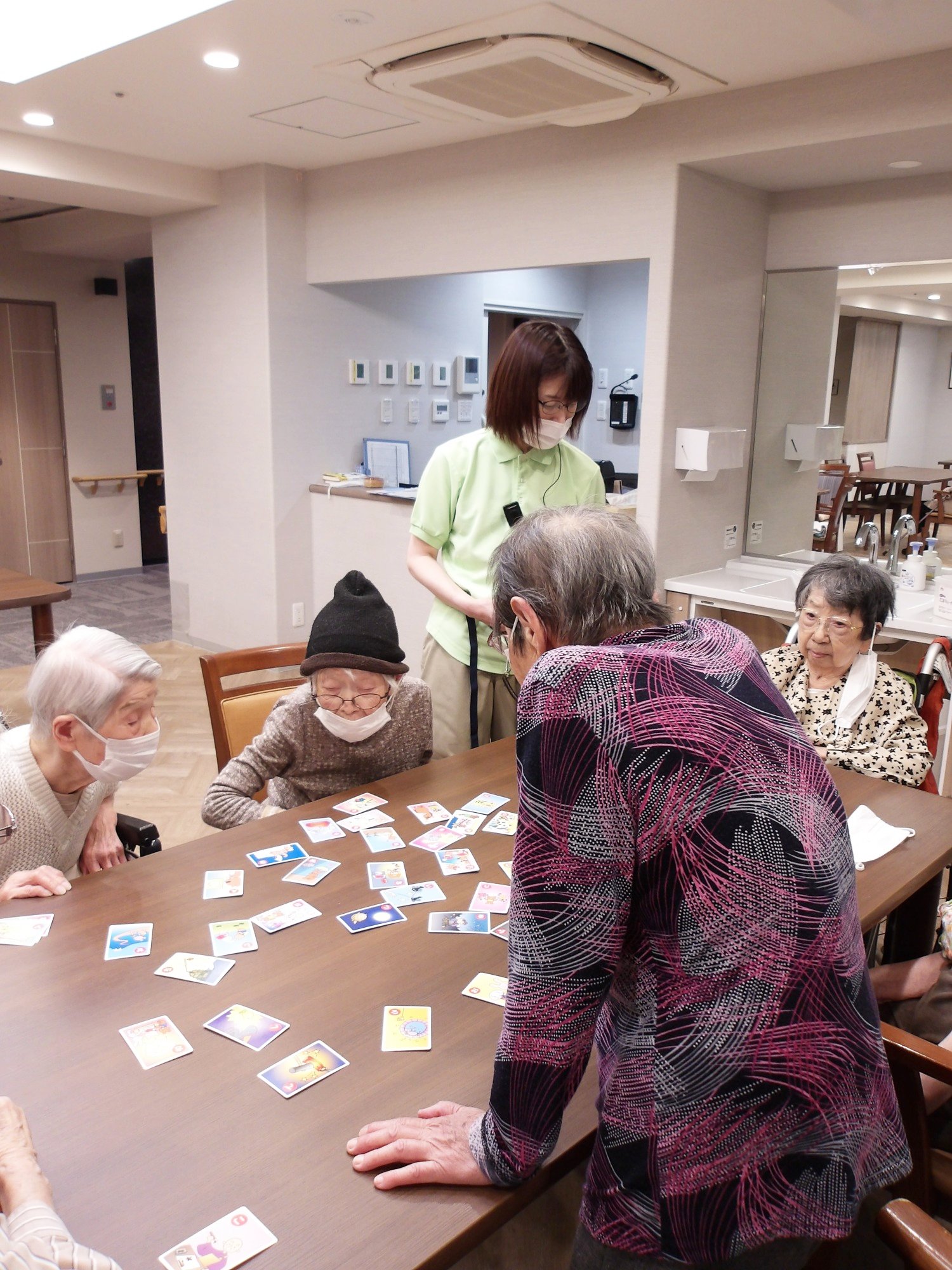 集まって楽しいゲーム-1　ニチイホーム野方