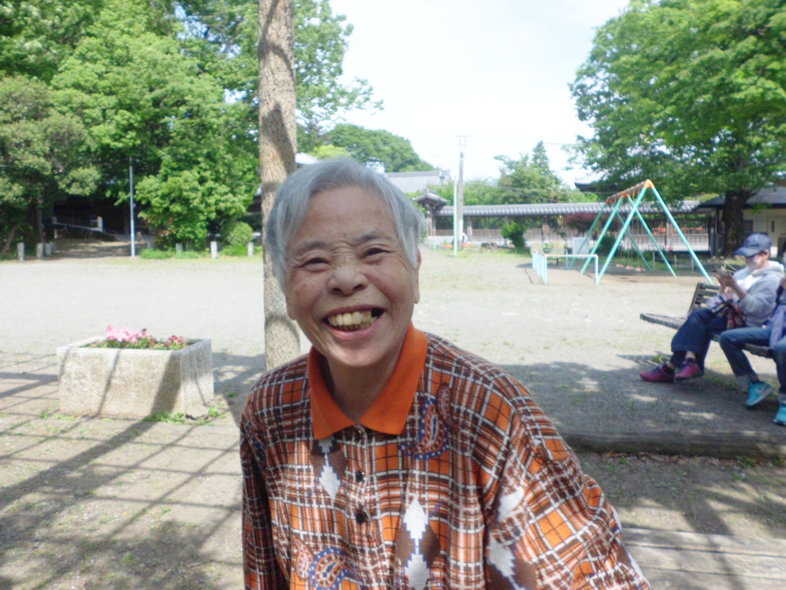 藤棚見学-3　ニチイホーム昭島昭和の森