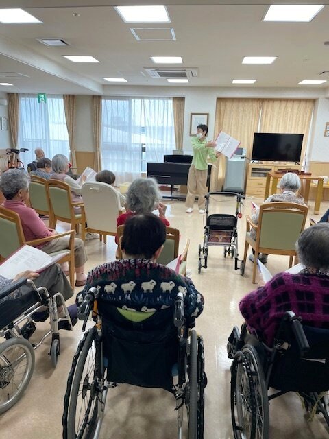 みんな大好き合唱-1　ニチイホームはるひ野Ⅱ番館