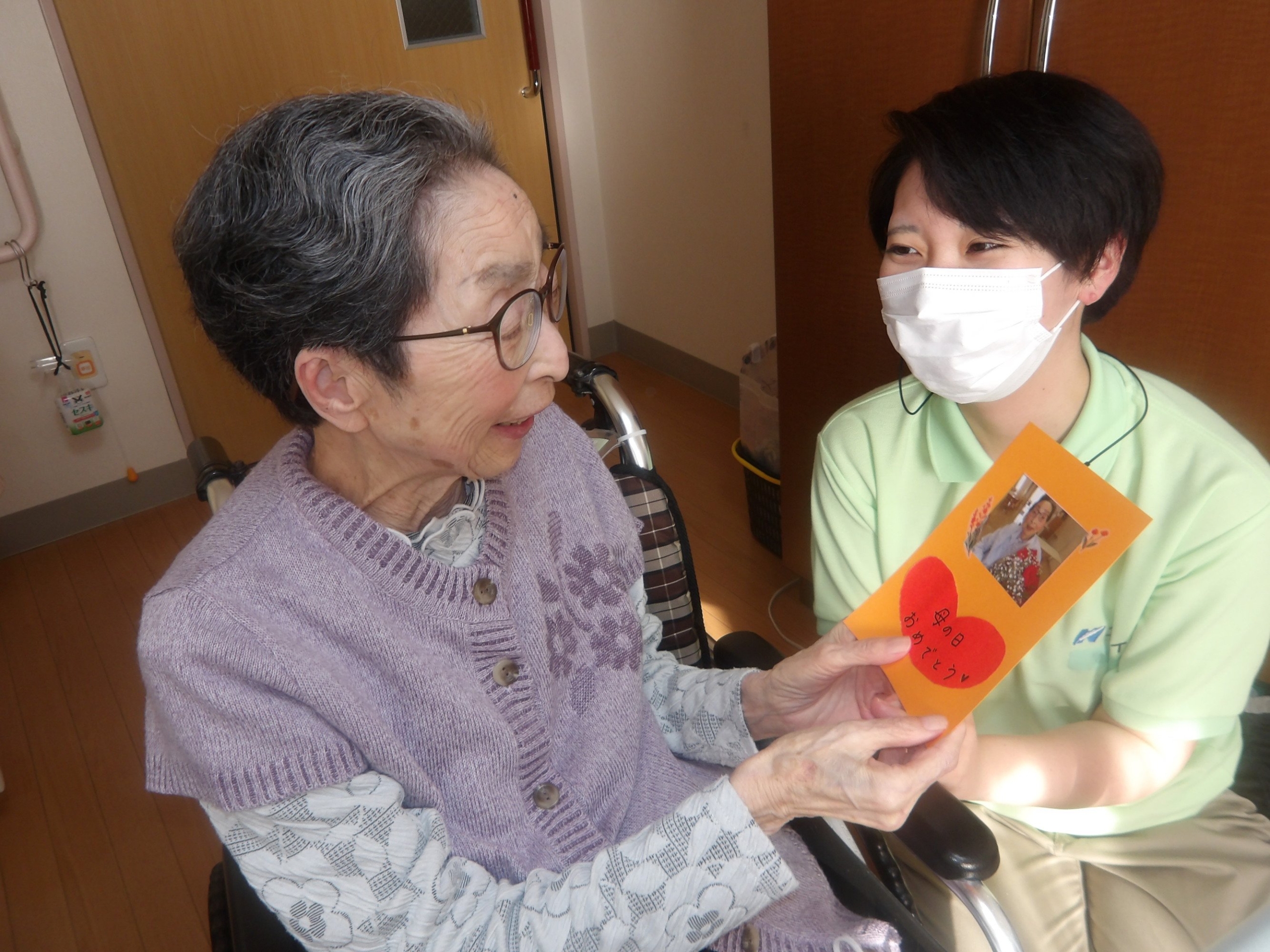 母の日カード-3　ニチイホーム東府中