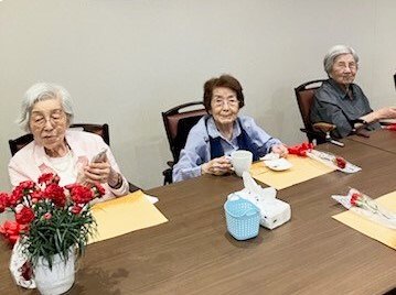 母の日の感謝を込めて-6　ニチイホーム碑文谷