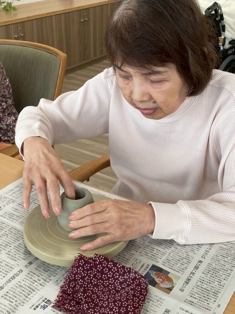 陶芸教室と音楽レク-2 　ニチイホーム南大井