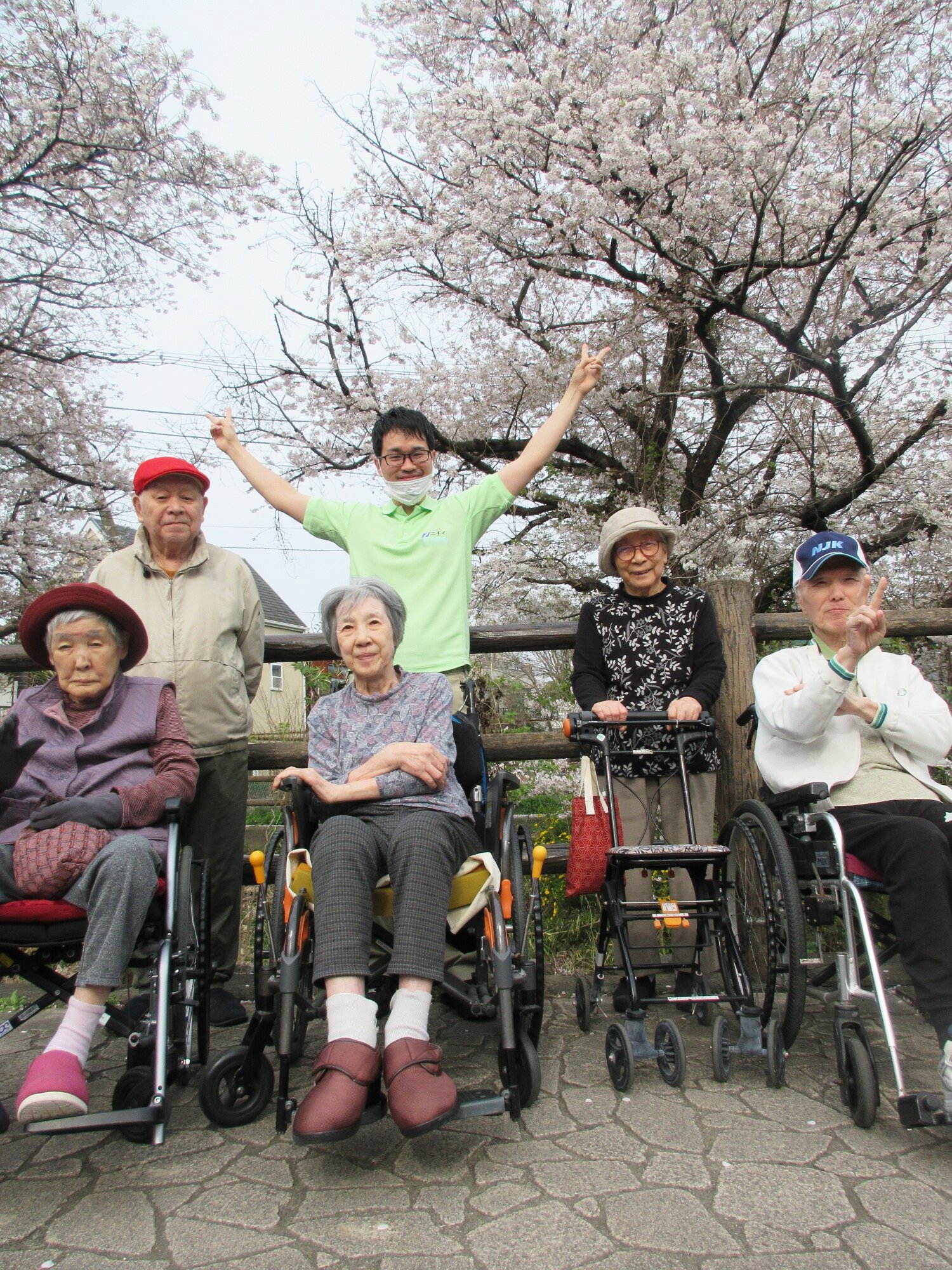 お花見散歩-3　ニチイホーム登戸