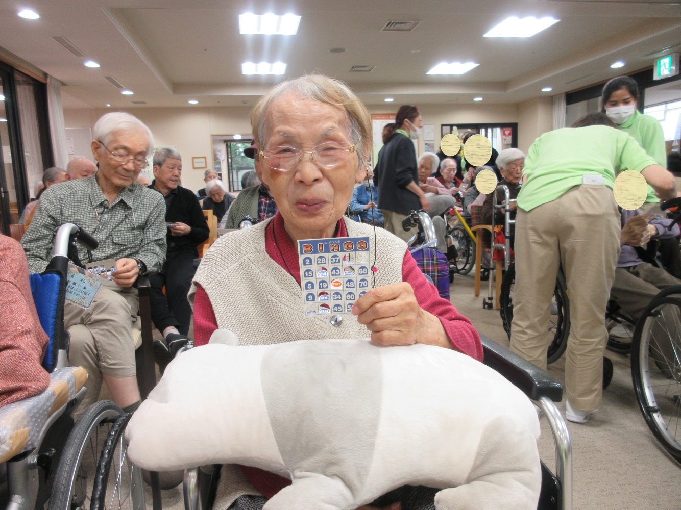 エルダーシステムでビンゴ大会-5　ニチイホーム登戸