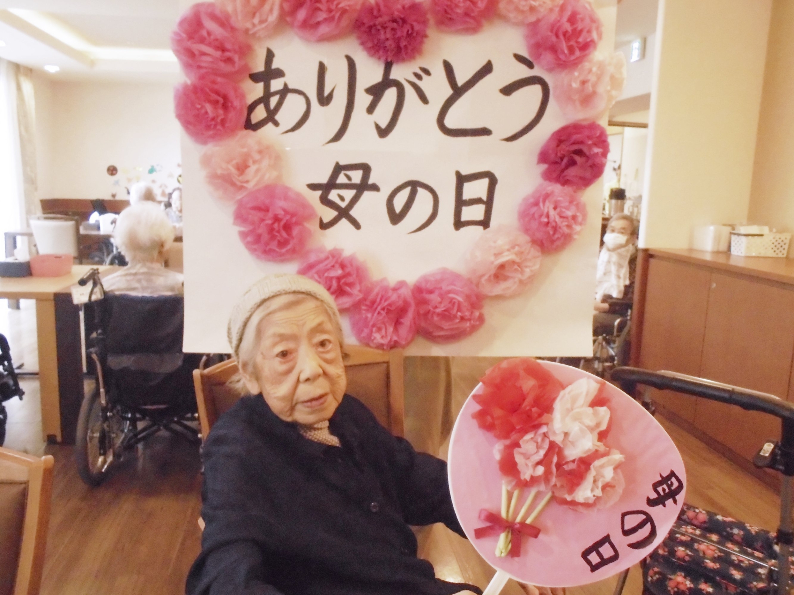 母の日コンサート-3　ニチイホームさいたま新都心