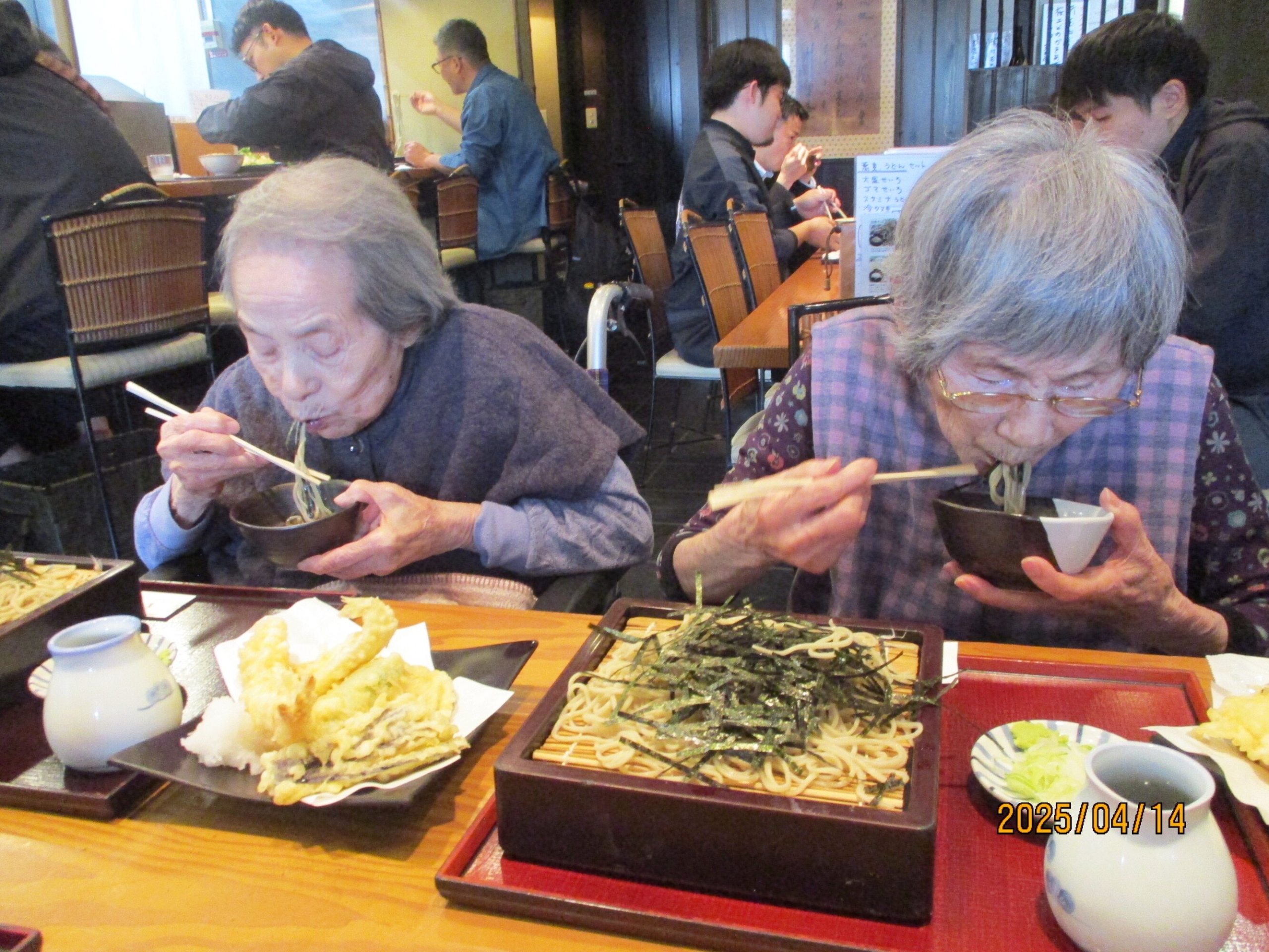 外食でお蕎麦を堪能-1　ニチイホーム西武柳沢