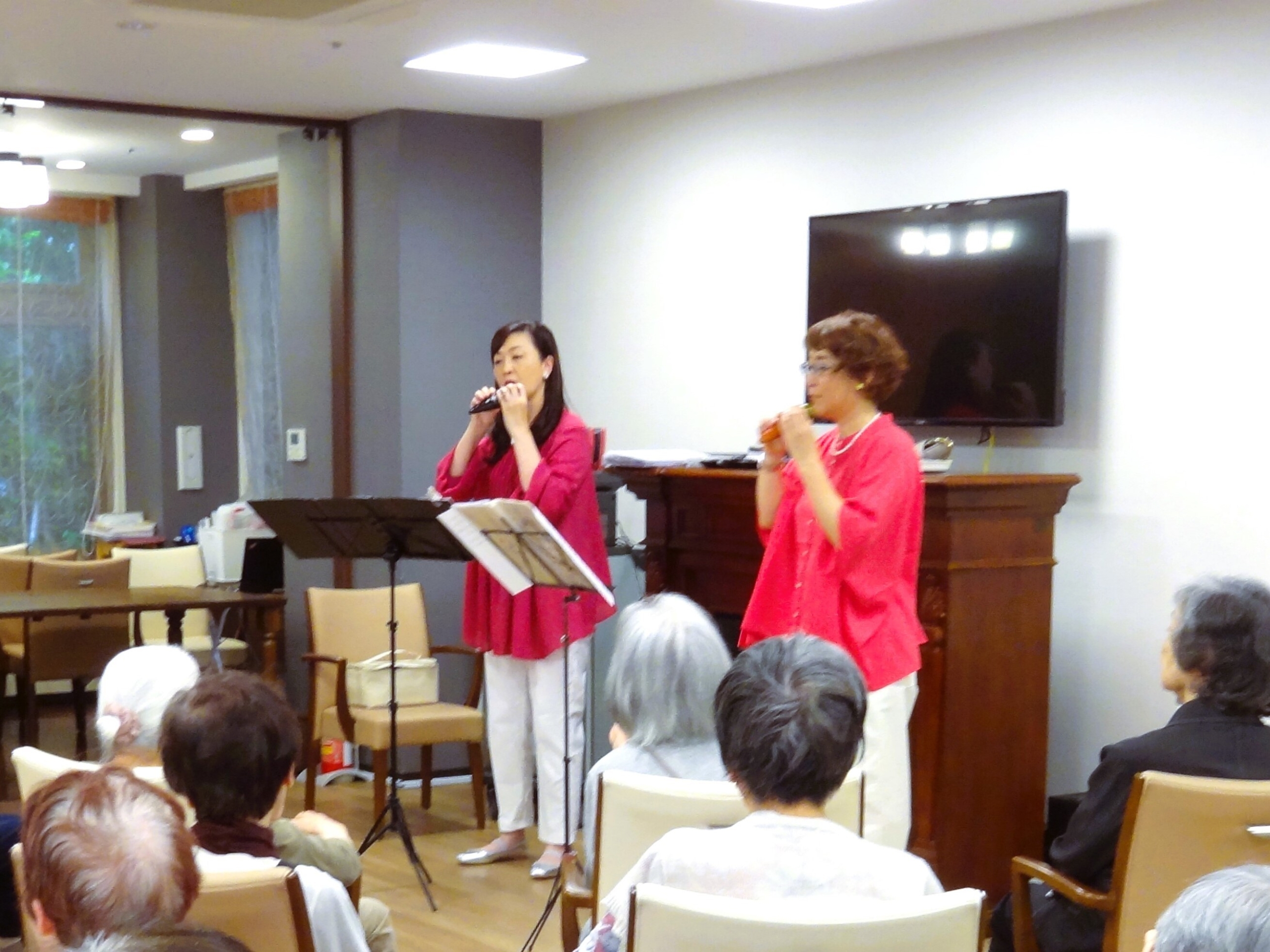 心温まる音色に魅了！オカリナ演奏会-1　ニチイホーム渋谷本町