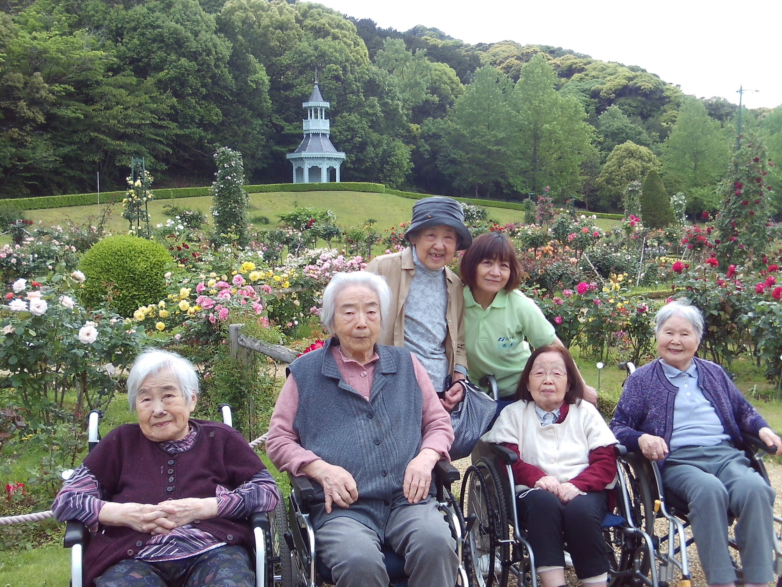 バラ園散策-5　ニチイホーム修善寺