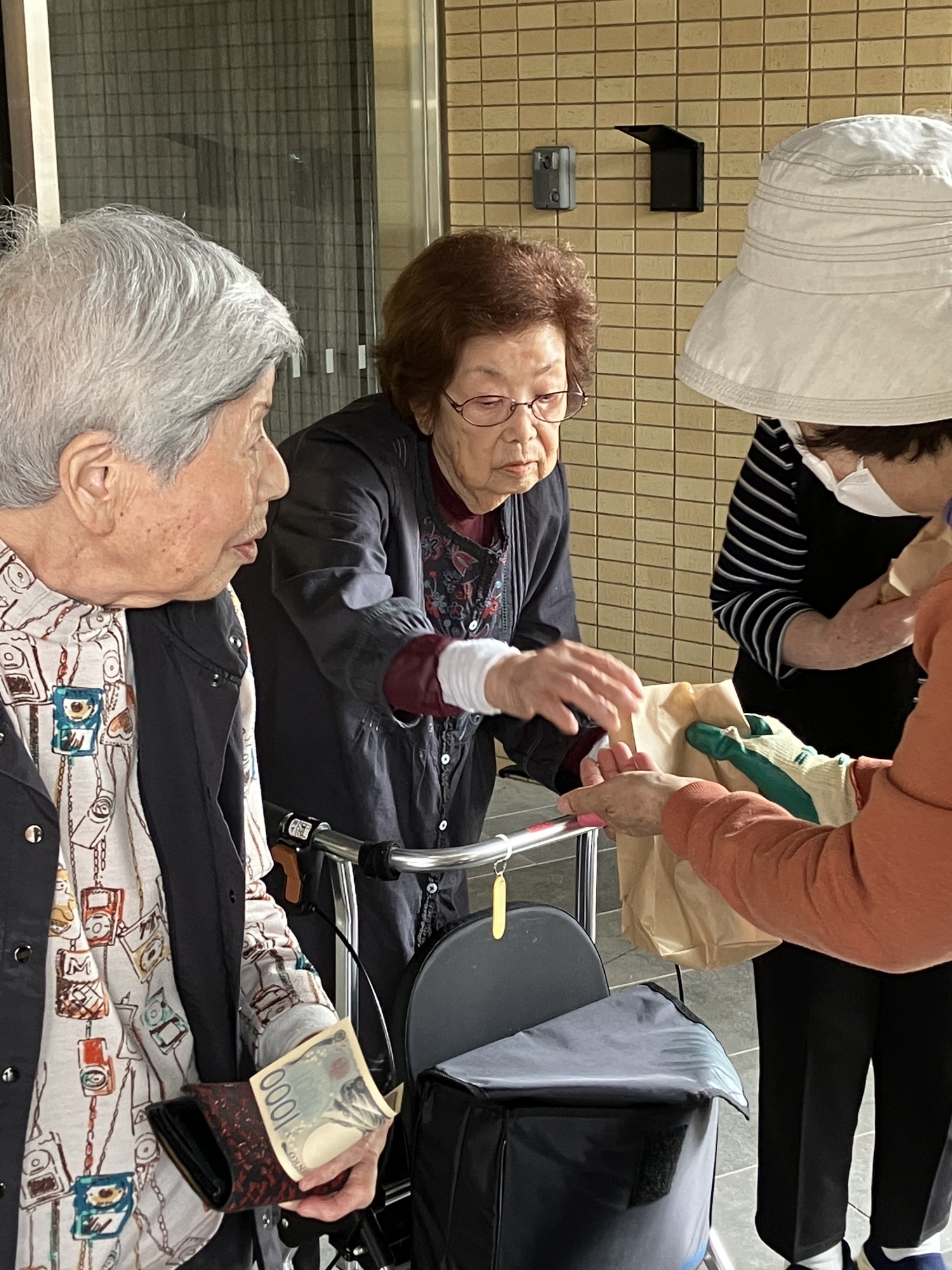 焼き芋の移動販売-3　ニチイホーム杉並松庵