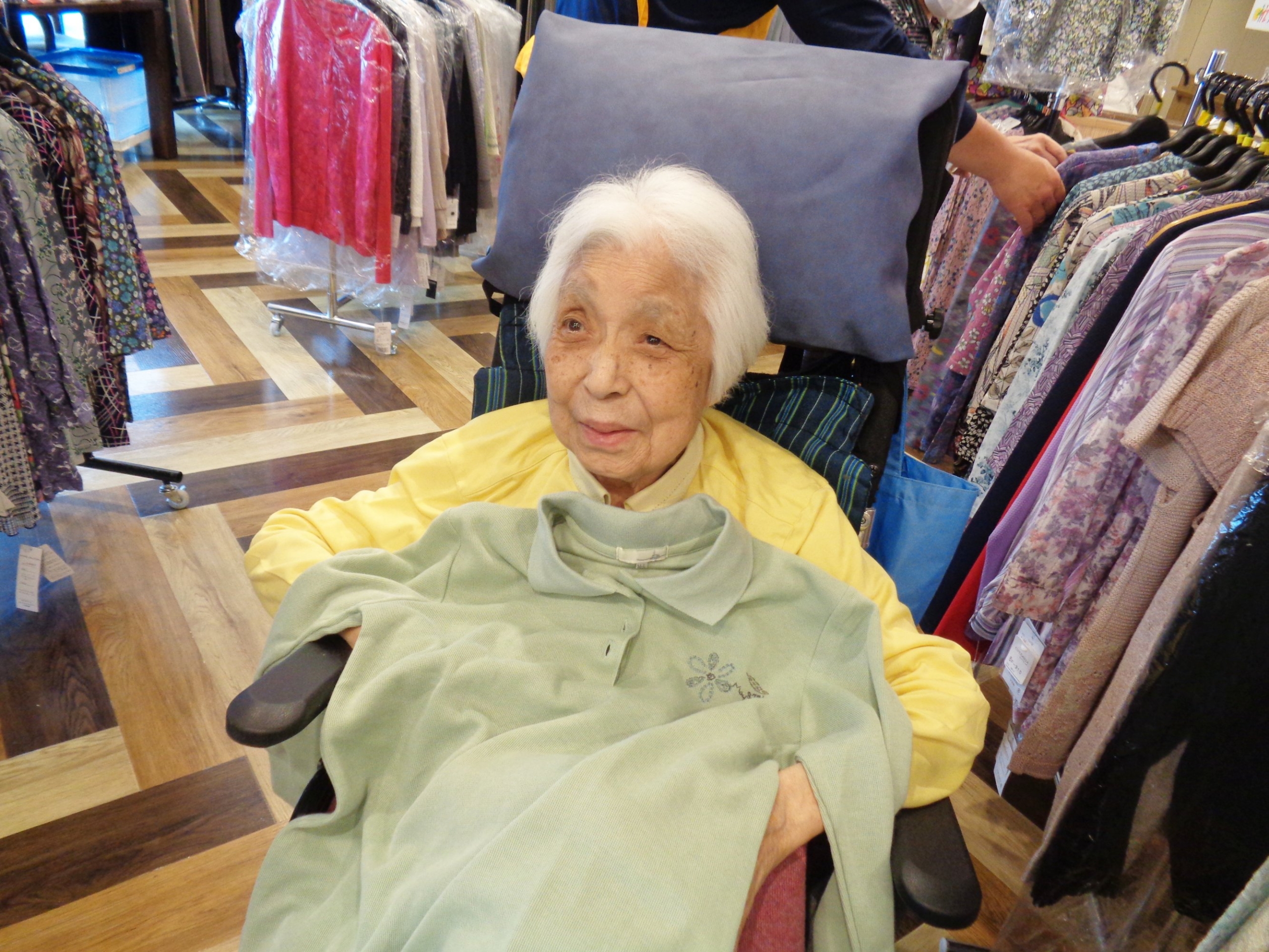 洋服販売-1　ニチイホーム都立家政