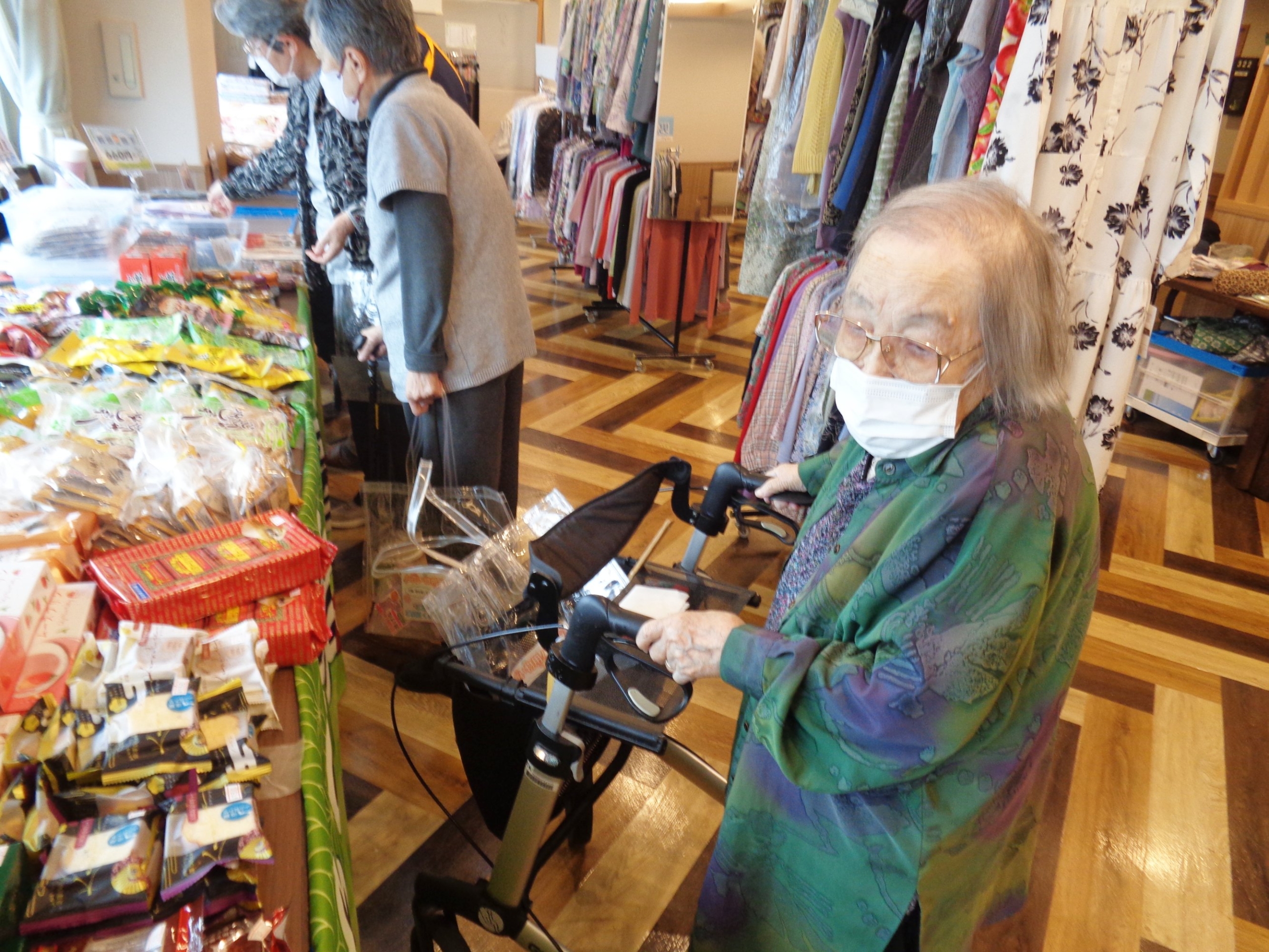 洋服販売-6　ニチイホーム都立家政