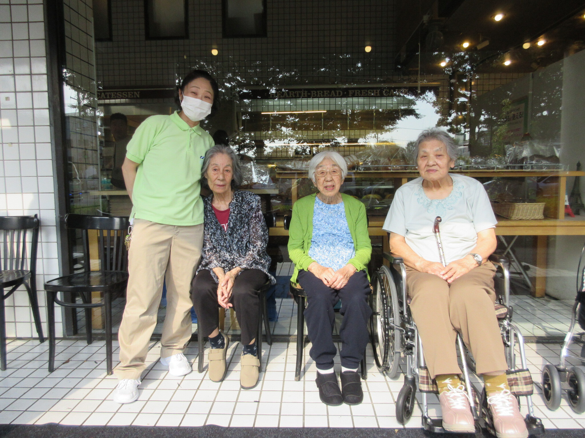 お店でスイーツ-5　ニチイホーム千歳船橋