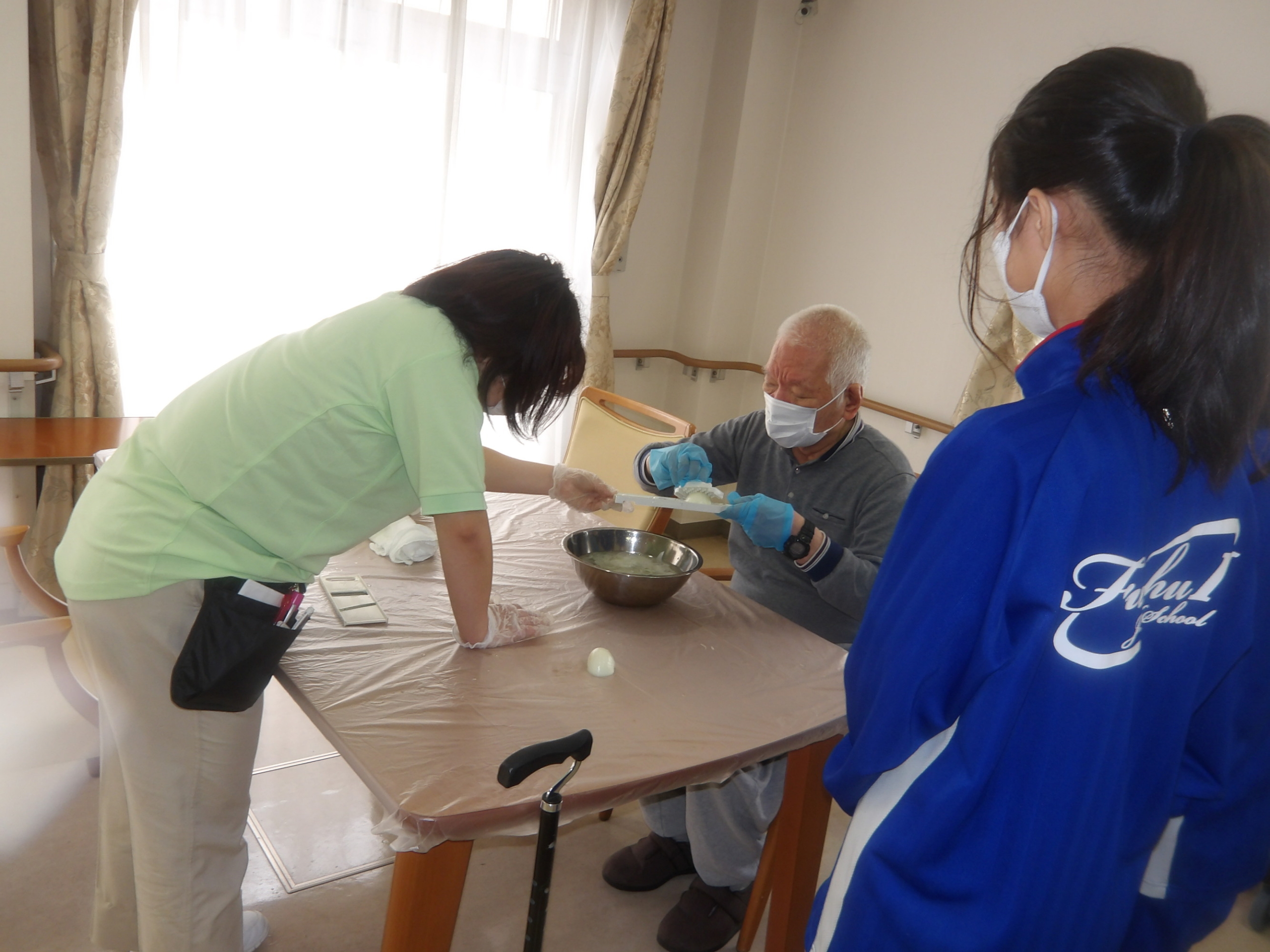 中学生職場体験-1　ニチイホーム東府中