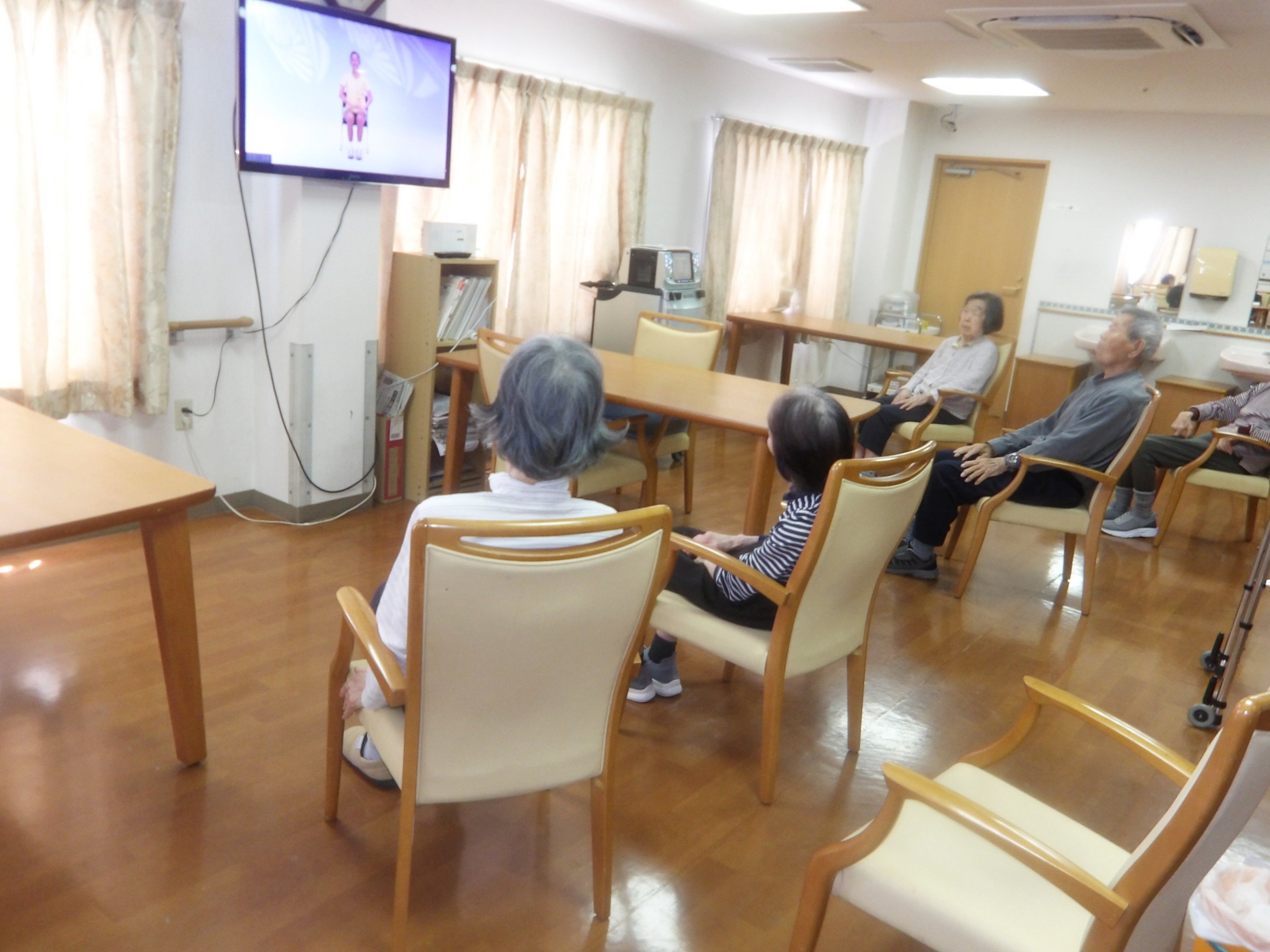 朝の体操-3　ニチイホーム東府中