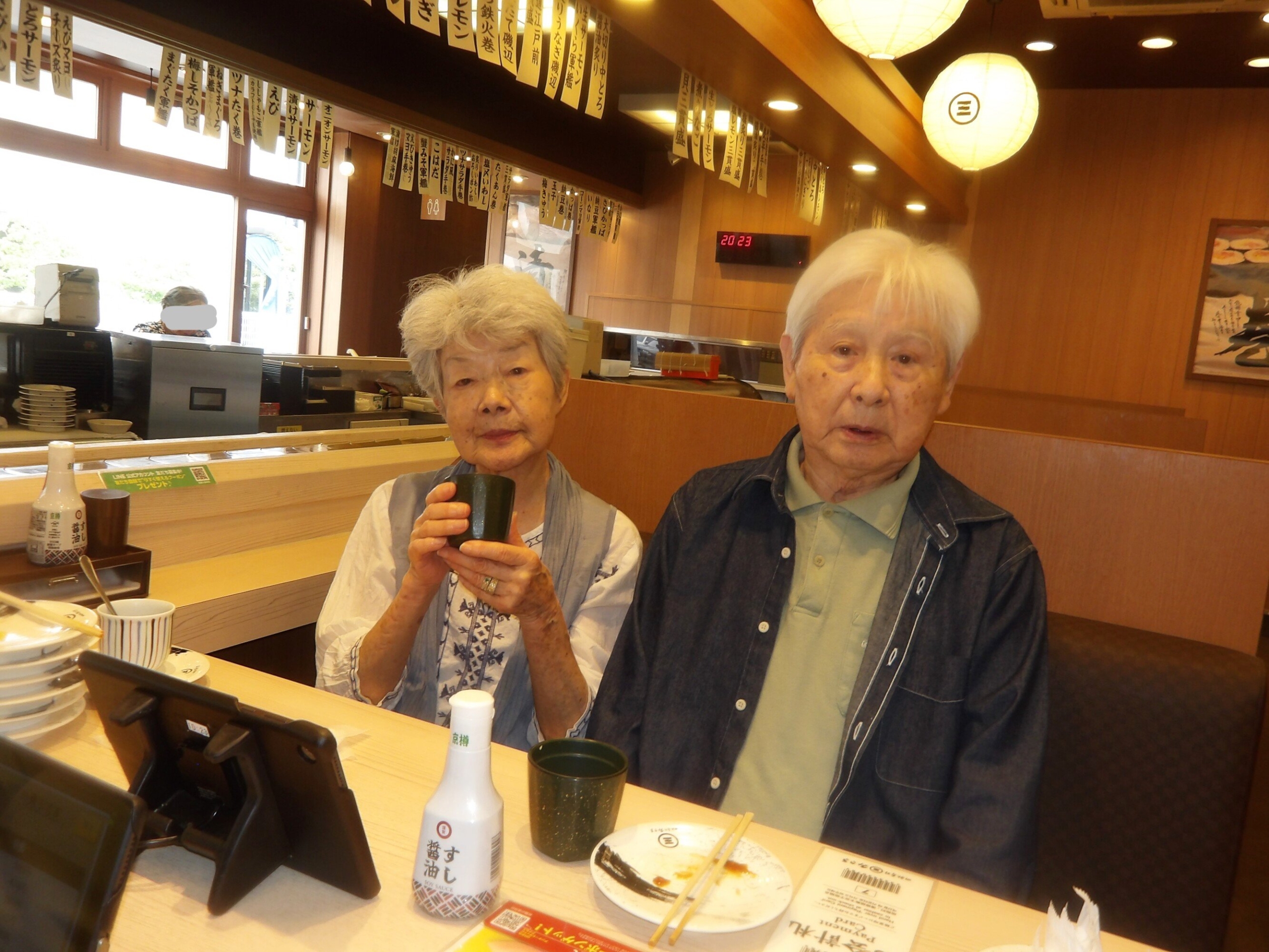 お誕生日に外食-2　ニチイホーム東府中