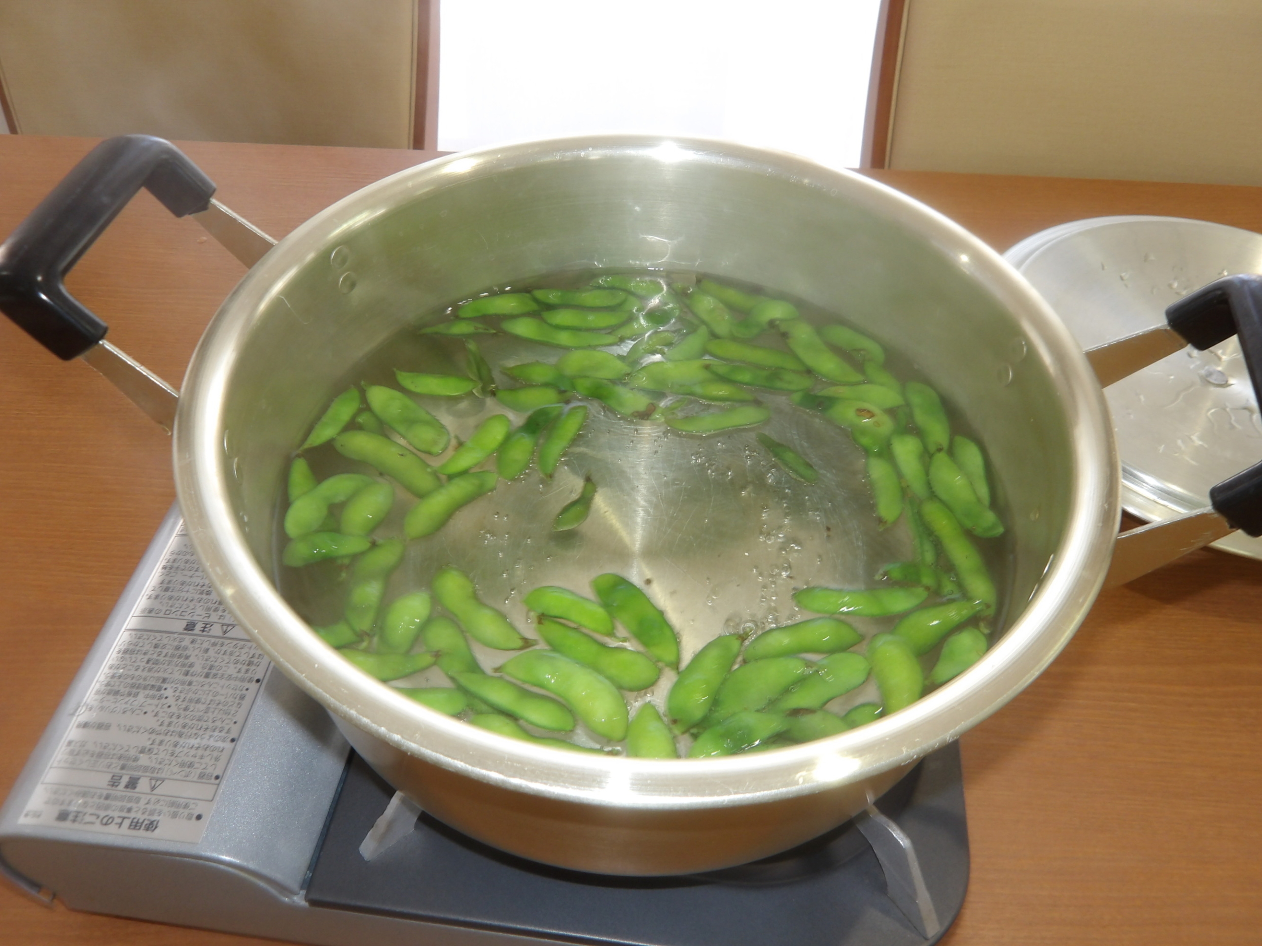 枝豆収穫＆試食会-4　ニチイホーム東府中