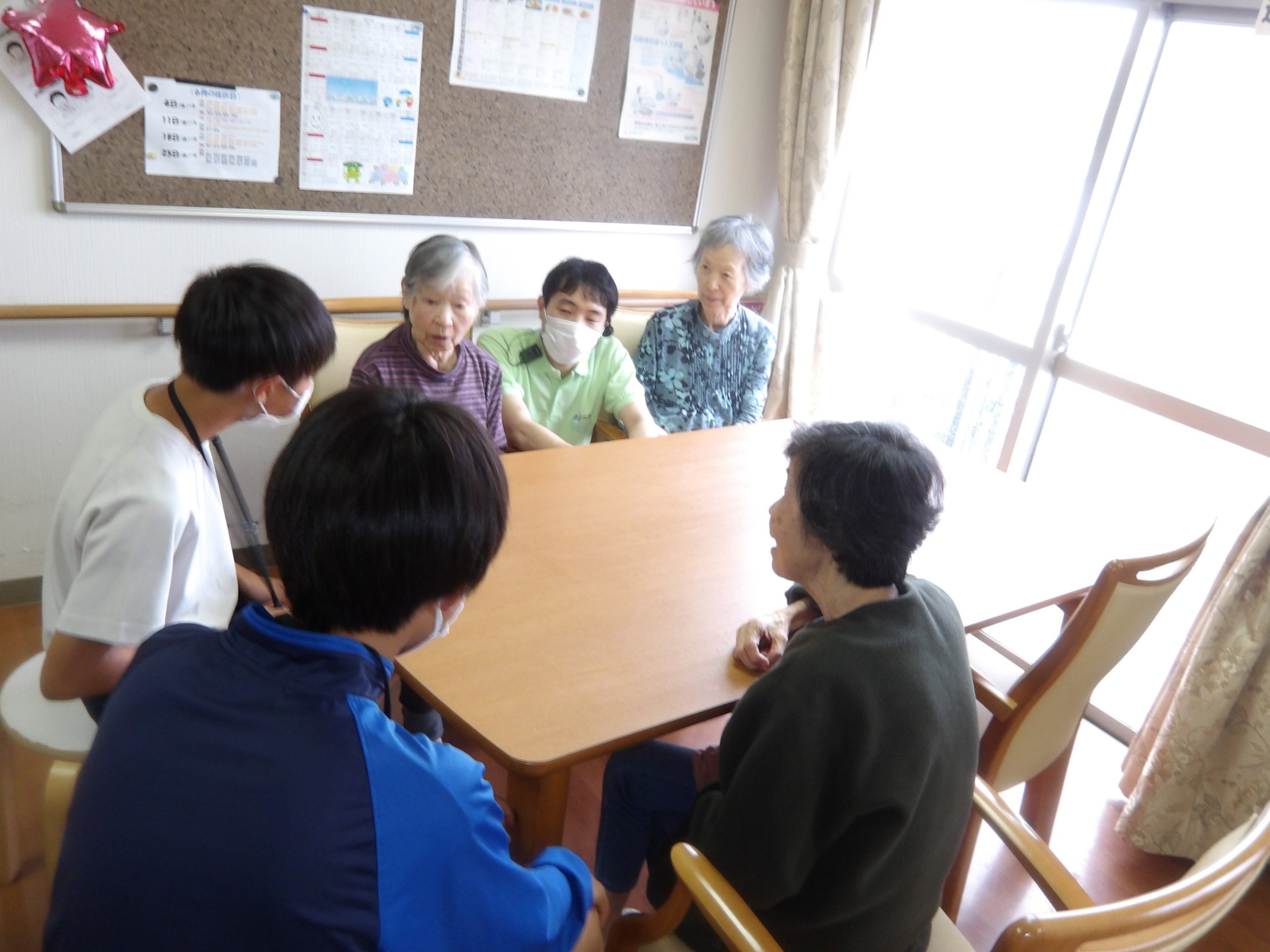 中学生職場体験-1　ニチイホーム東府中
