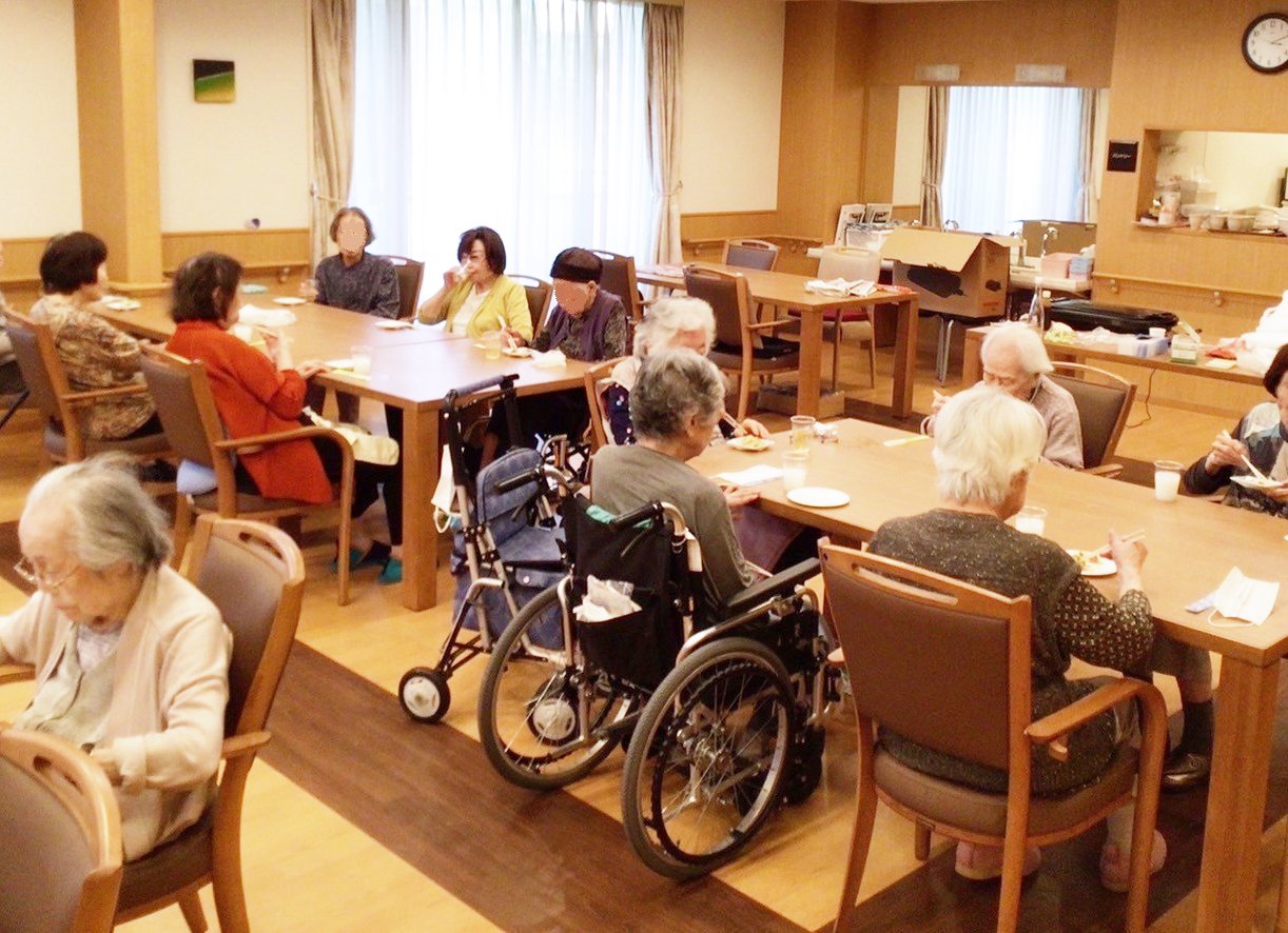 父の日＆めじろ食堂-3　ニチイホーム目白
