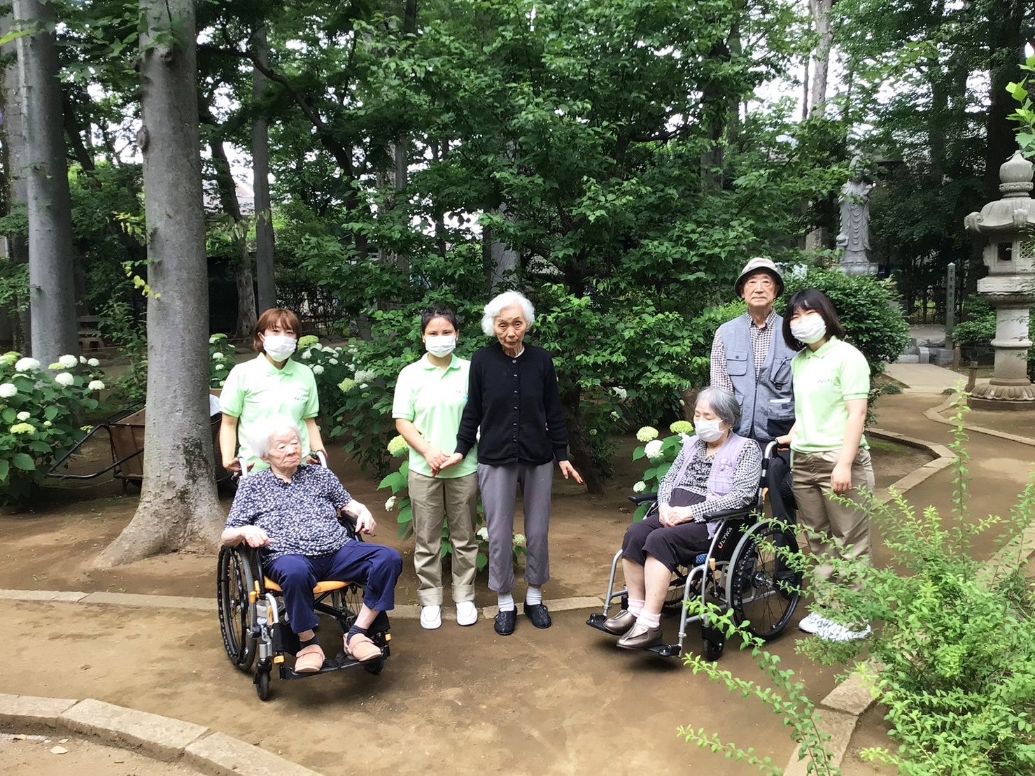 紫陽花鑑賞-4　ニチイホーム鷺ノ宮