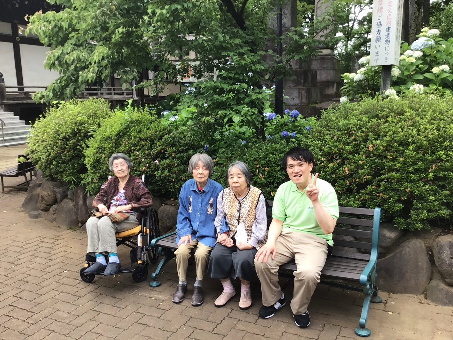 紫陽花鑑賞②-5　ニチイホーム鷺ノ宮