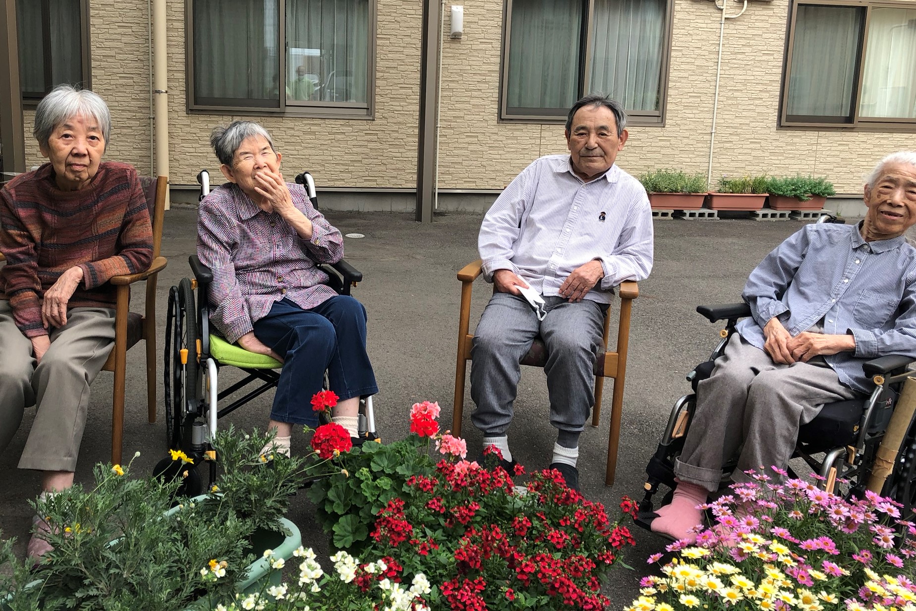 ニチイメゾン岐阜六条お花見会20250617２