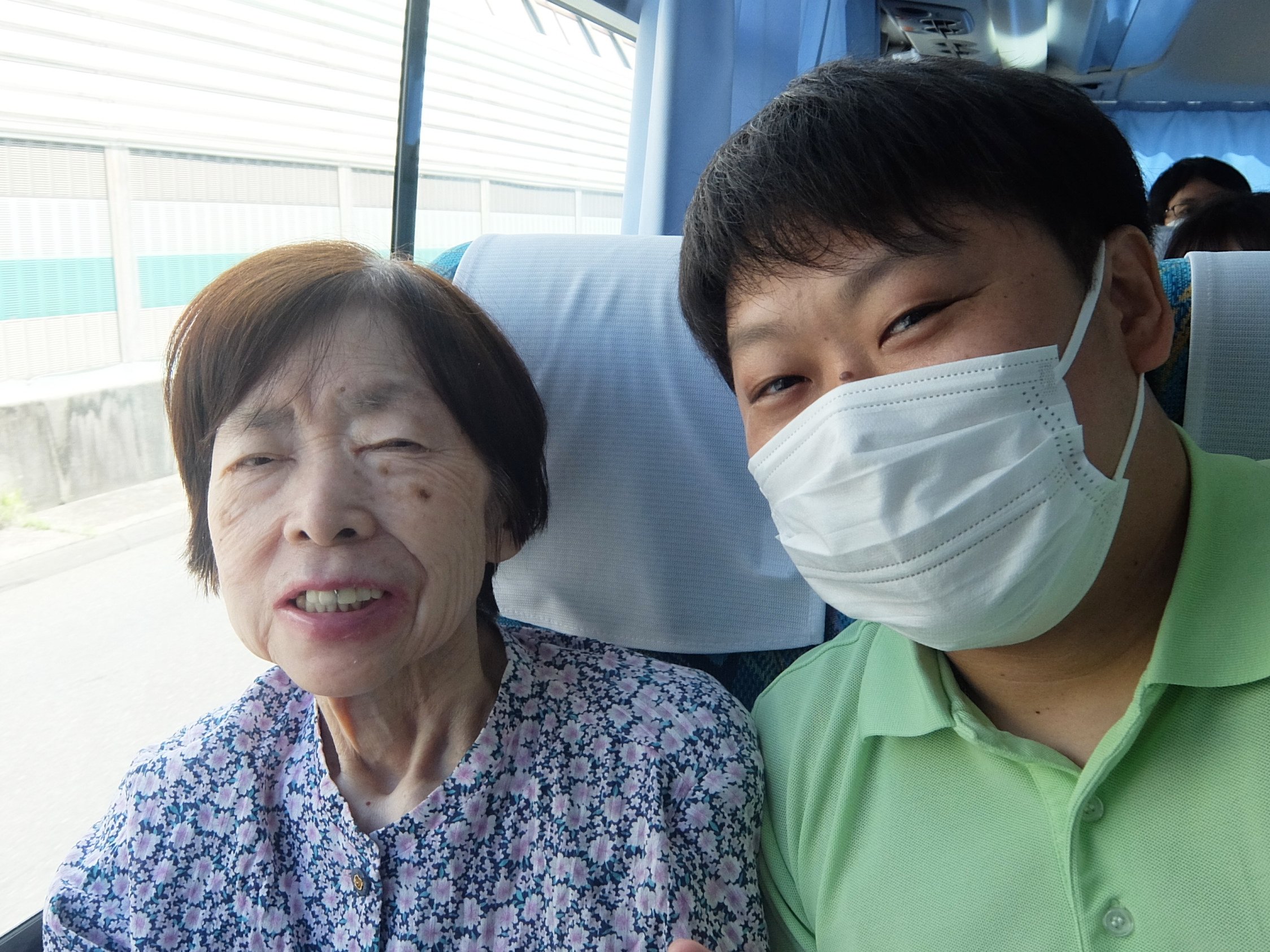 バス旅行-2　ニチイホームセンター北