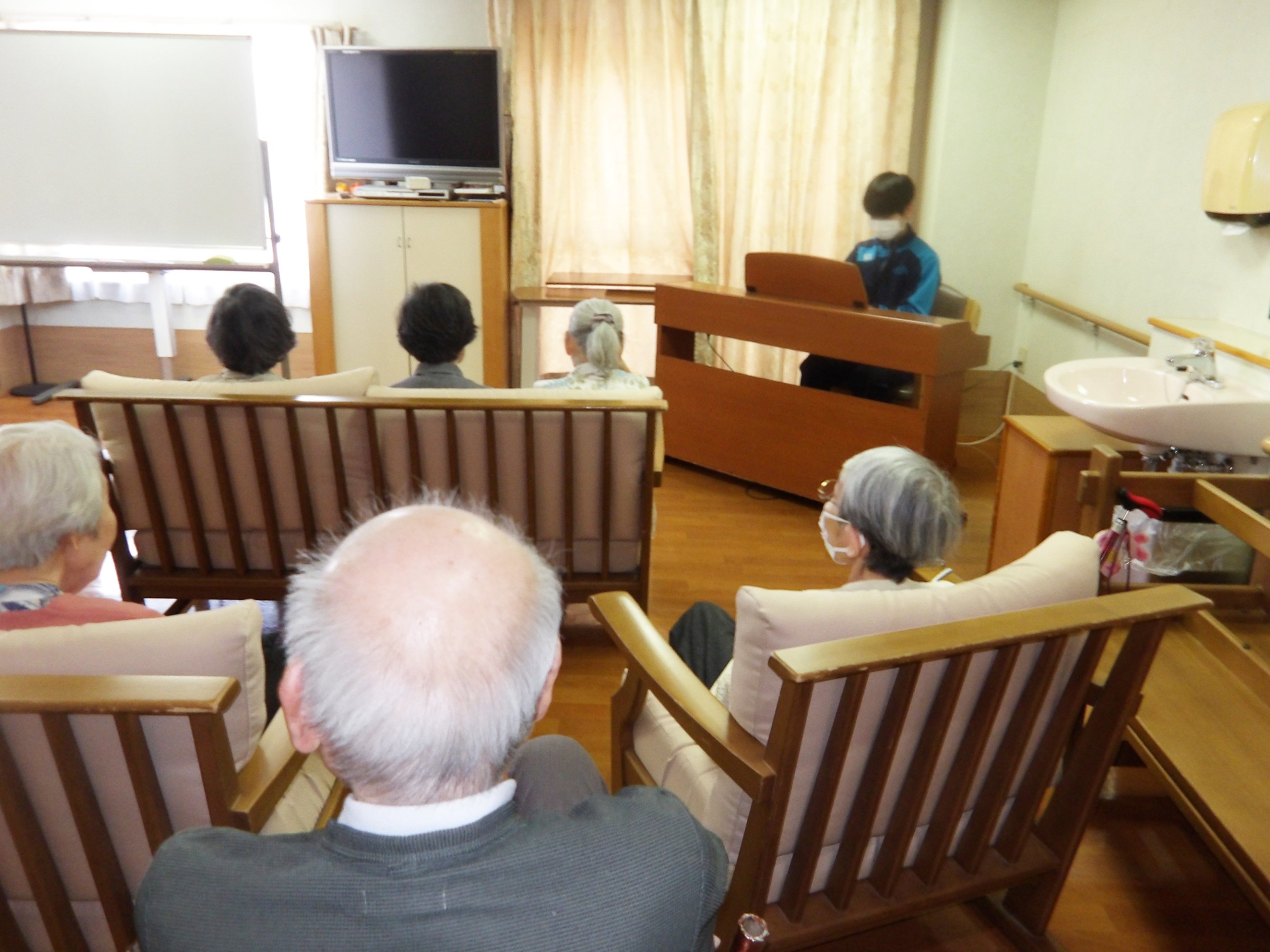 中学生職業体験-5　ニチイホーム東府中