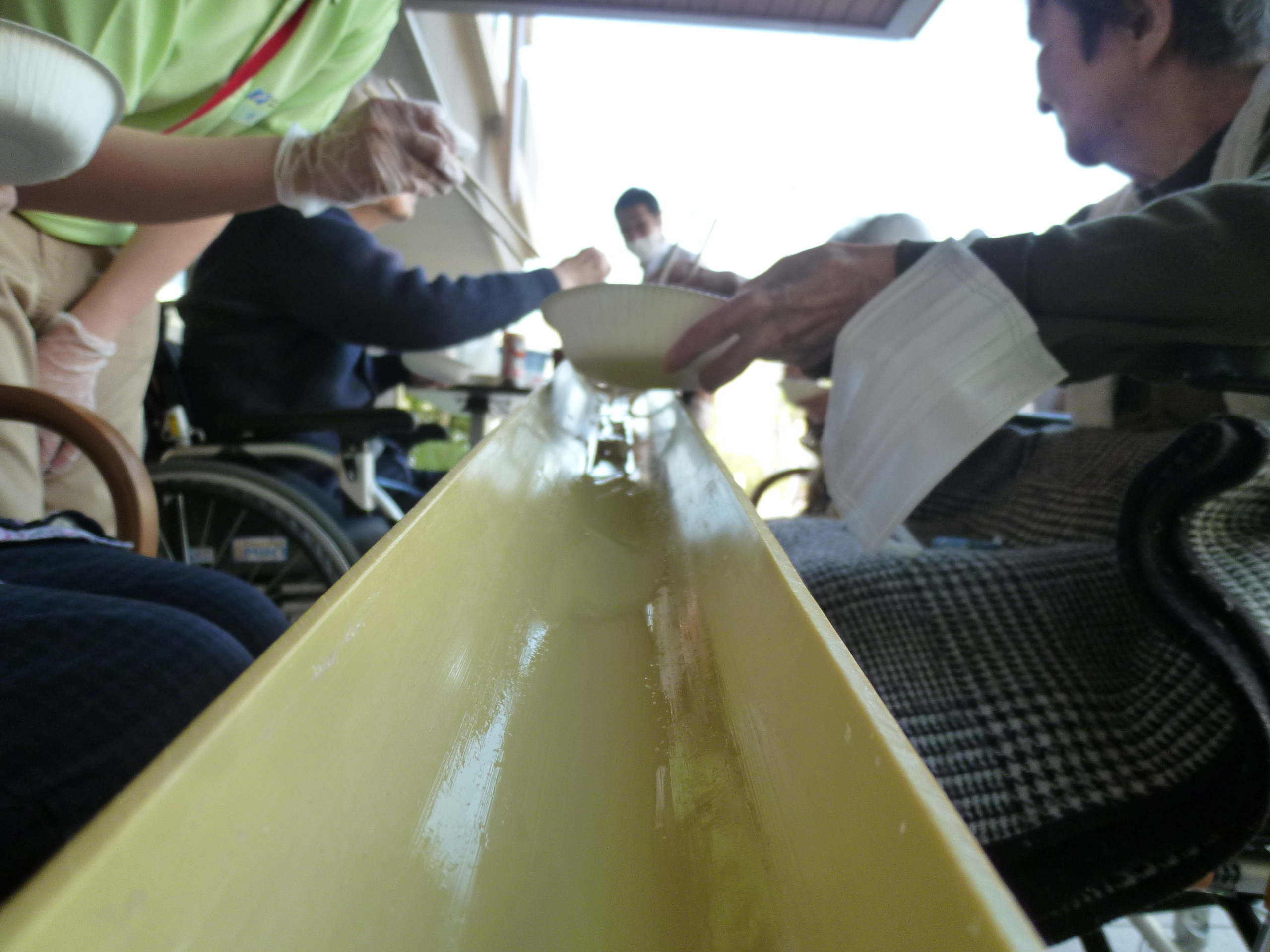 大好評！流しそうめん-3　ニチイホーム東船橋