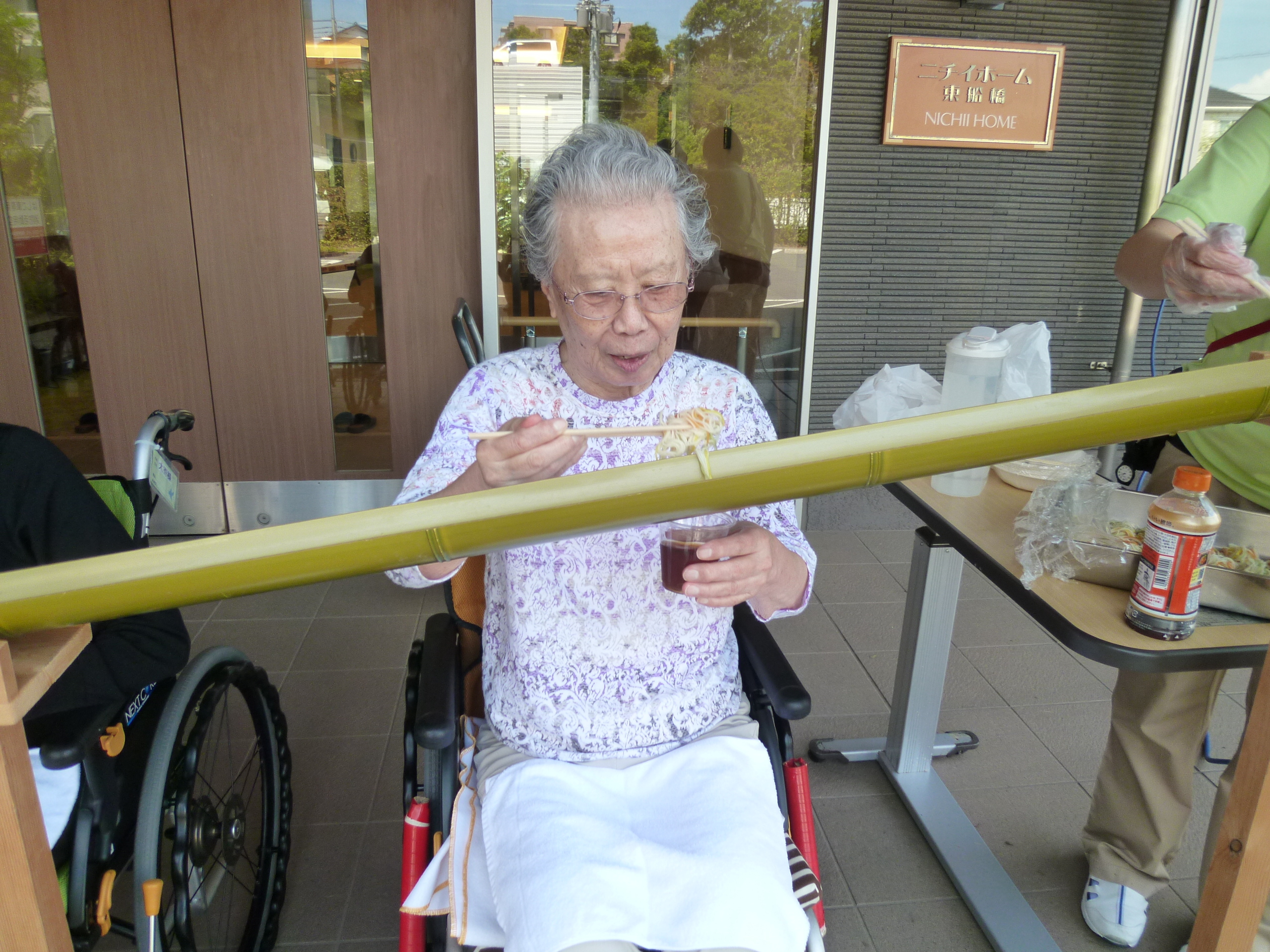 大好評！流しそうめん-5　ニチイホーム東船橋