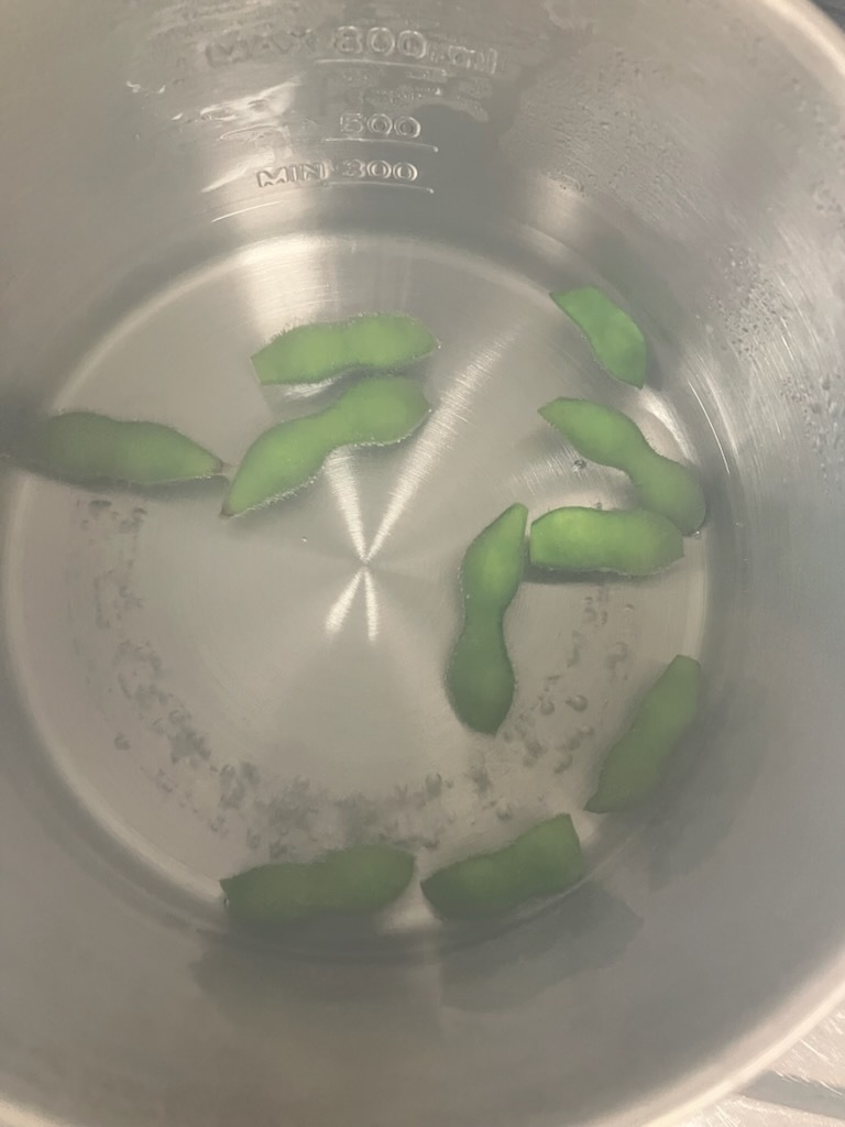 可愛い枝豆実食-5　ニチイホーム碑文谷