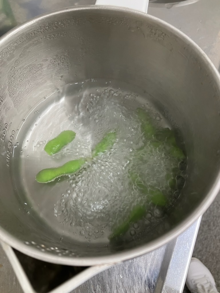 可愛い枝豆実食-6　ニチイホーム碑文谷