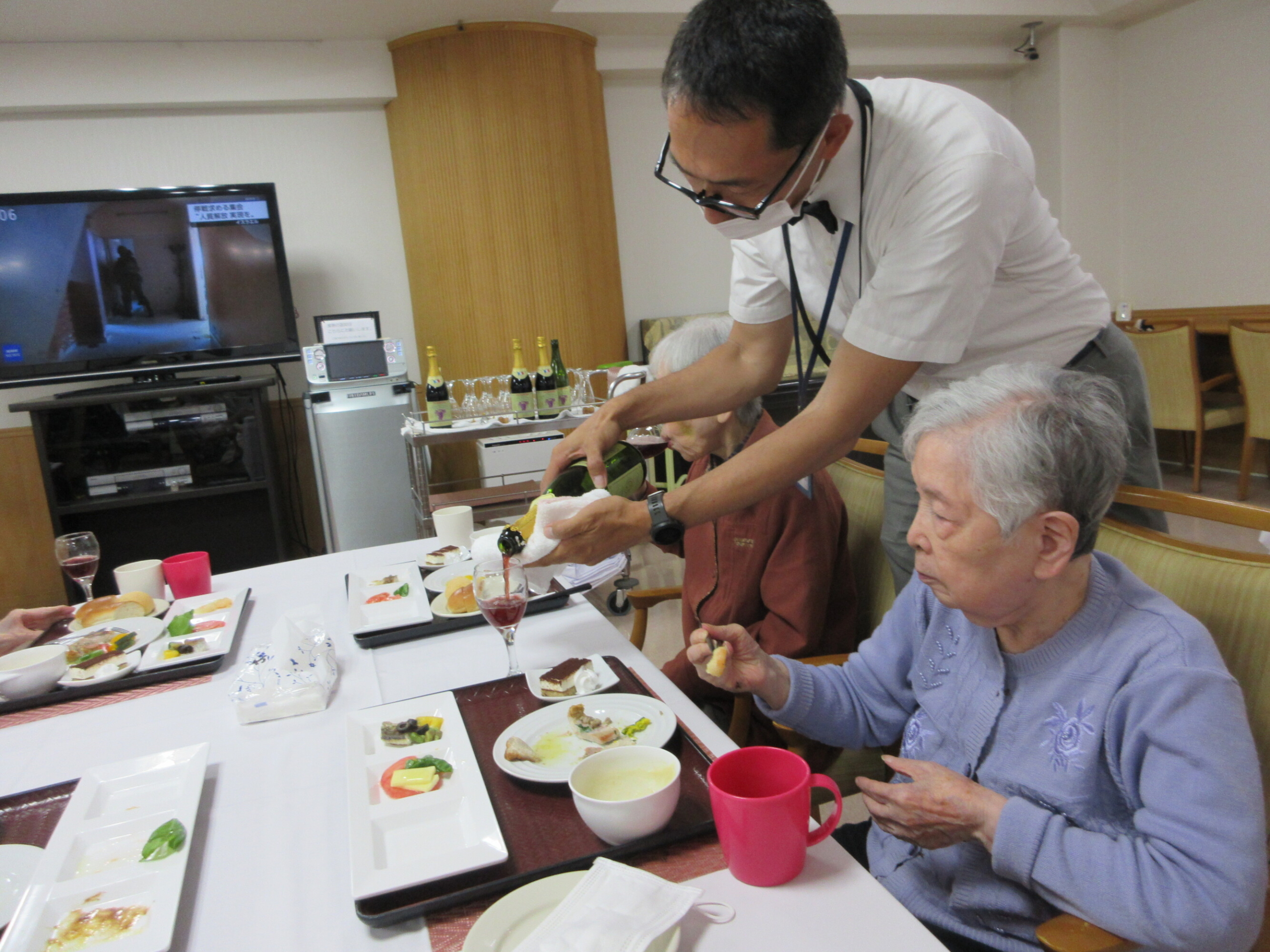 洋食レストラン-4　ニチイホーム稲城