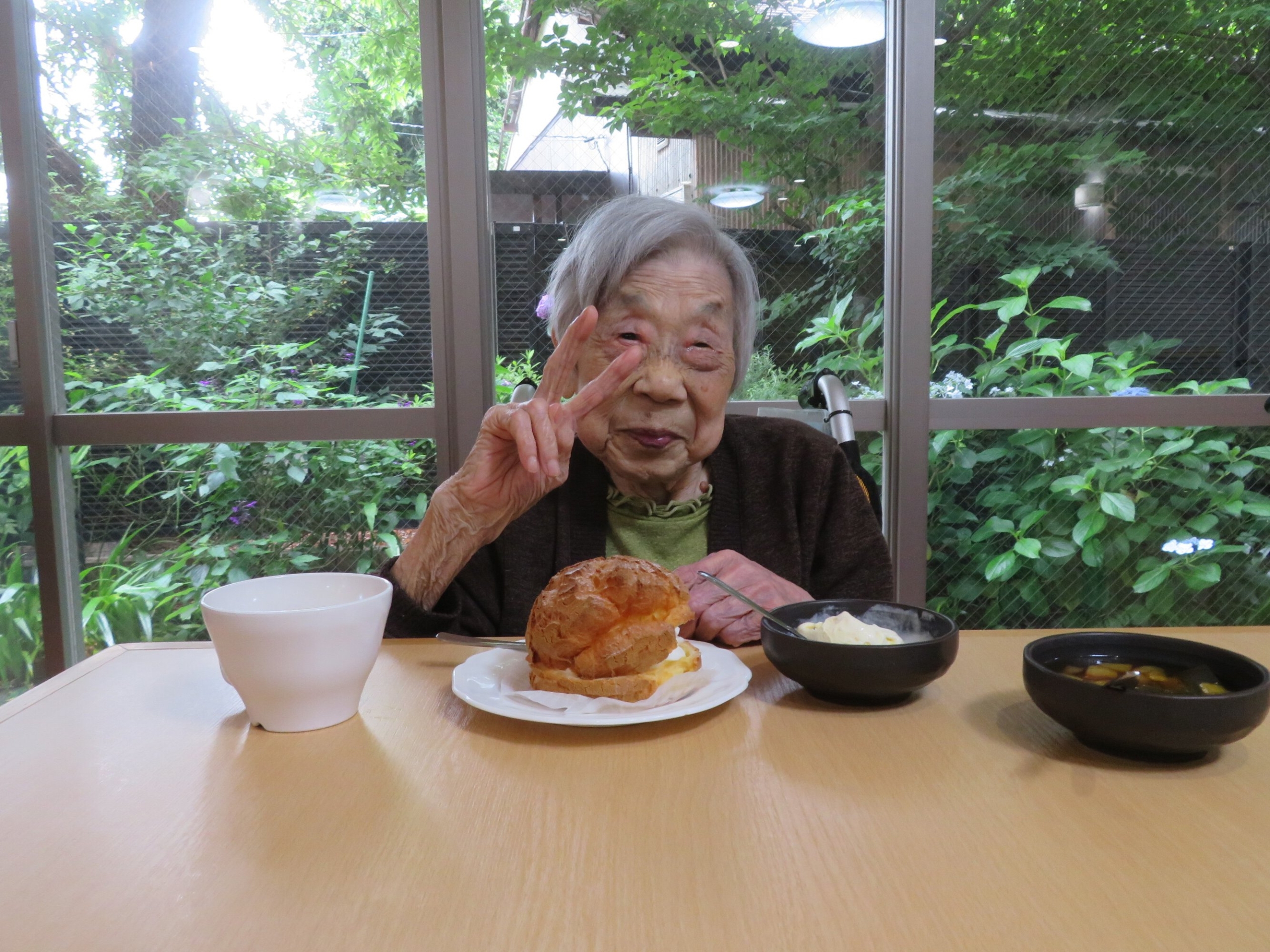 喫茶会-2　ニチイホーム三鷹Ⅱ番館