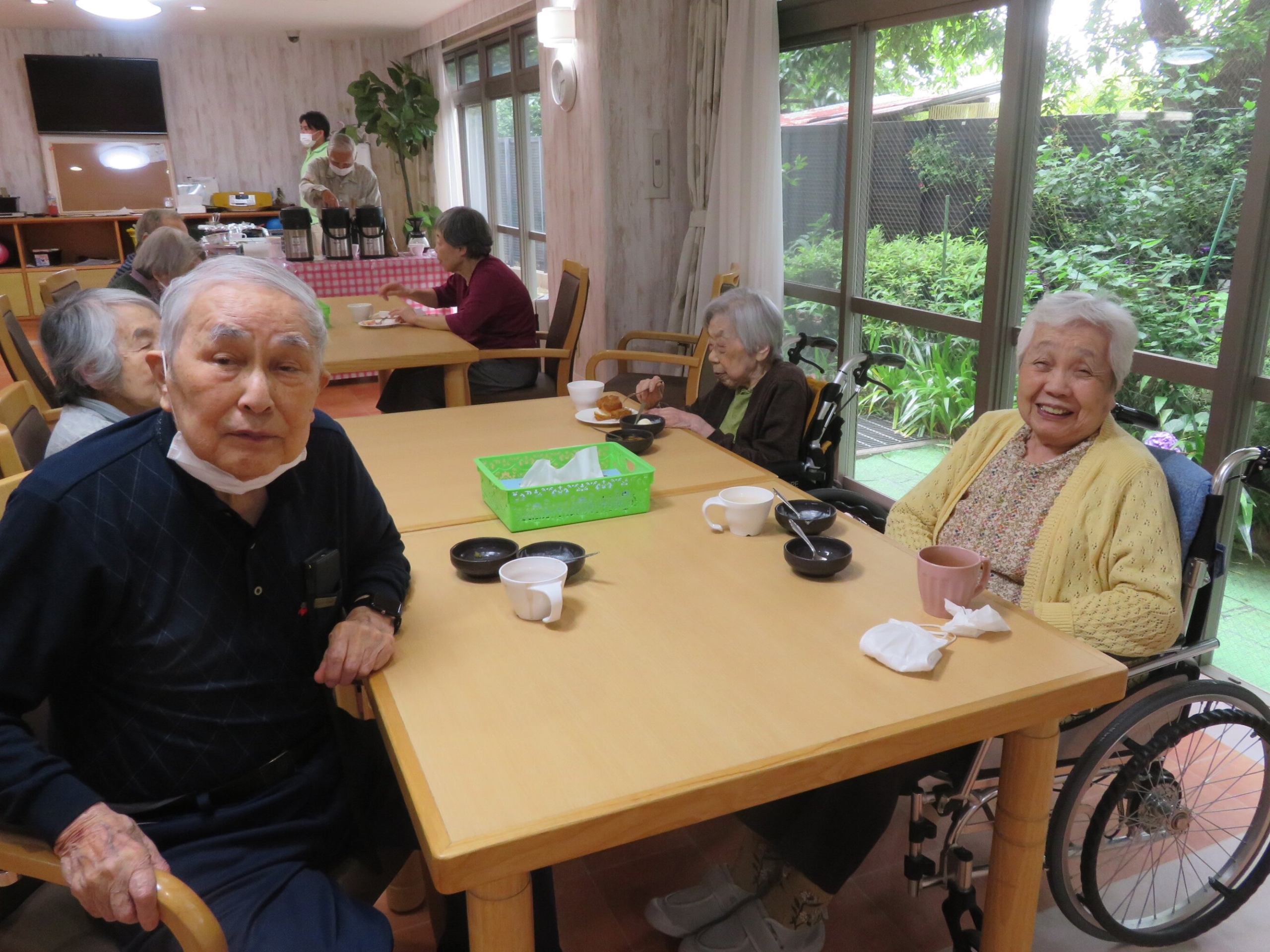 喫茶会-3　ニチイホーム三鷹Ⅱ番館
