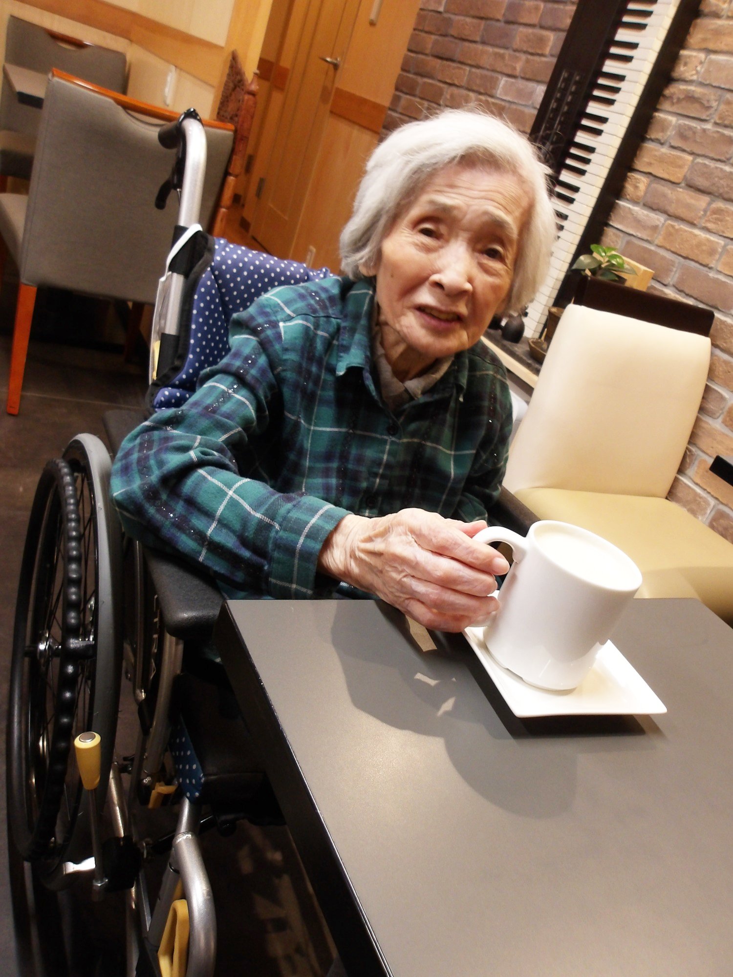近くの喫茶店へ-2　ニチイホーム野方